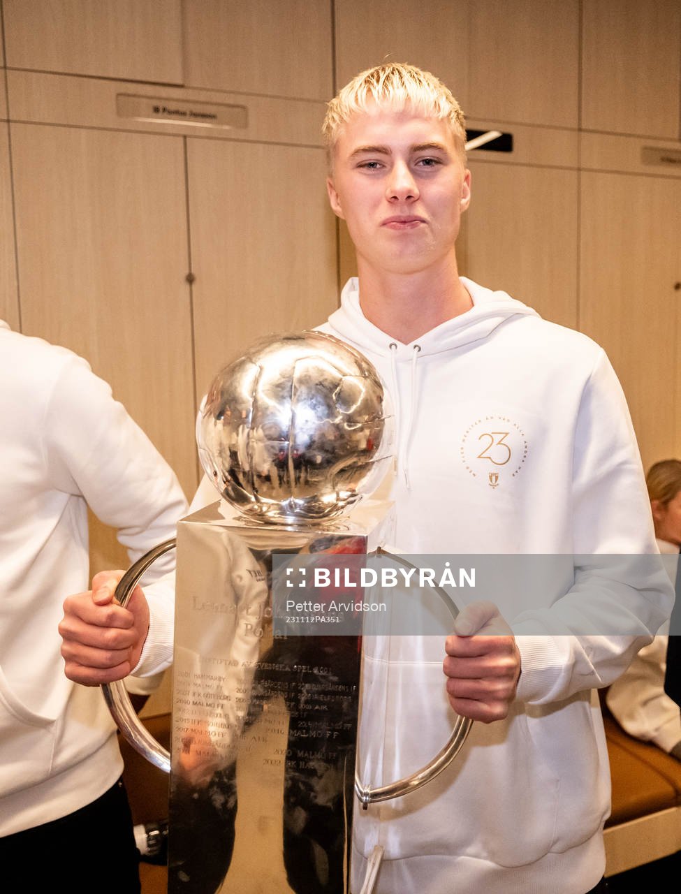 Malmö FFs Daniel Gudjohnsen jublar med Lennart Johanssons