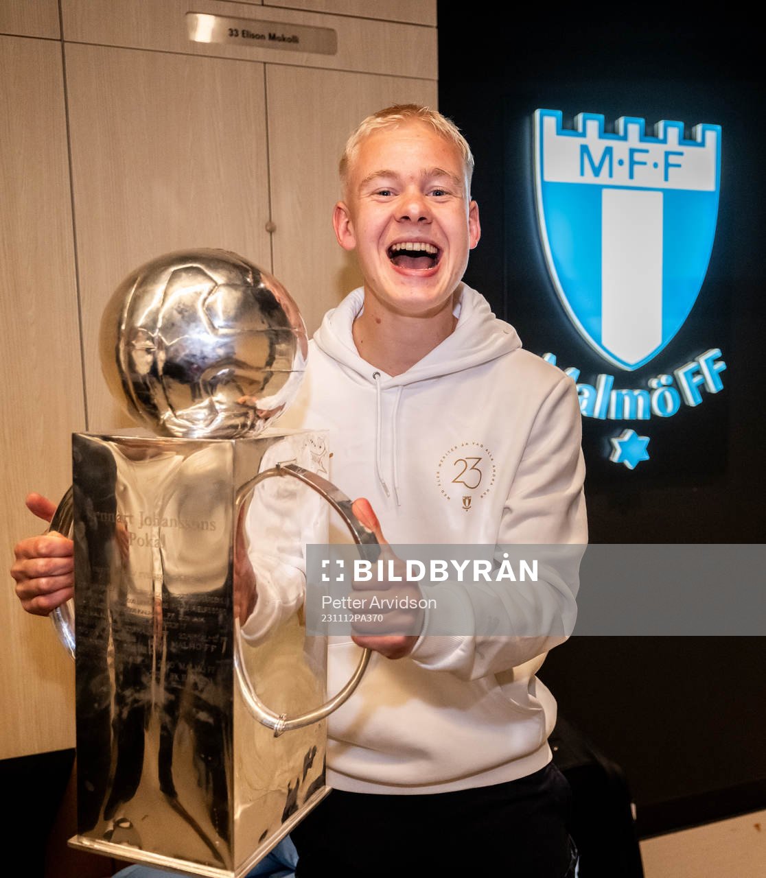 Malmö FFs Otto Rosengren jublar med Lennart Johanssons