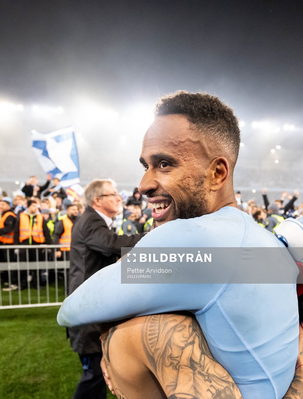 Malmö FFs Isaac Kiese Thelin jublar över SM-guldet