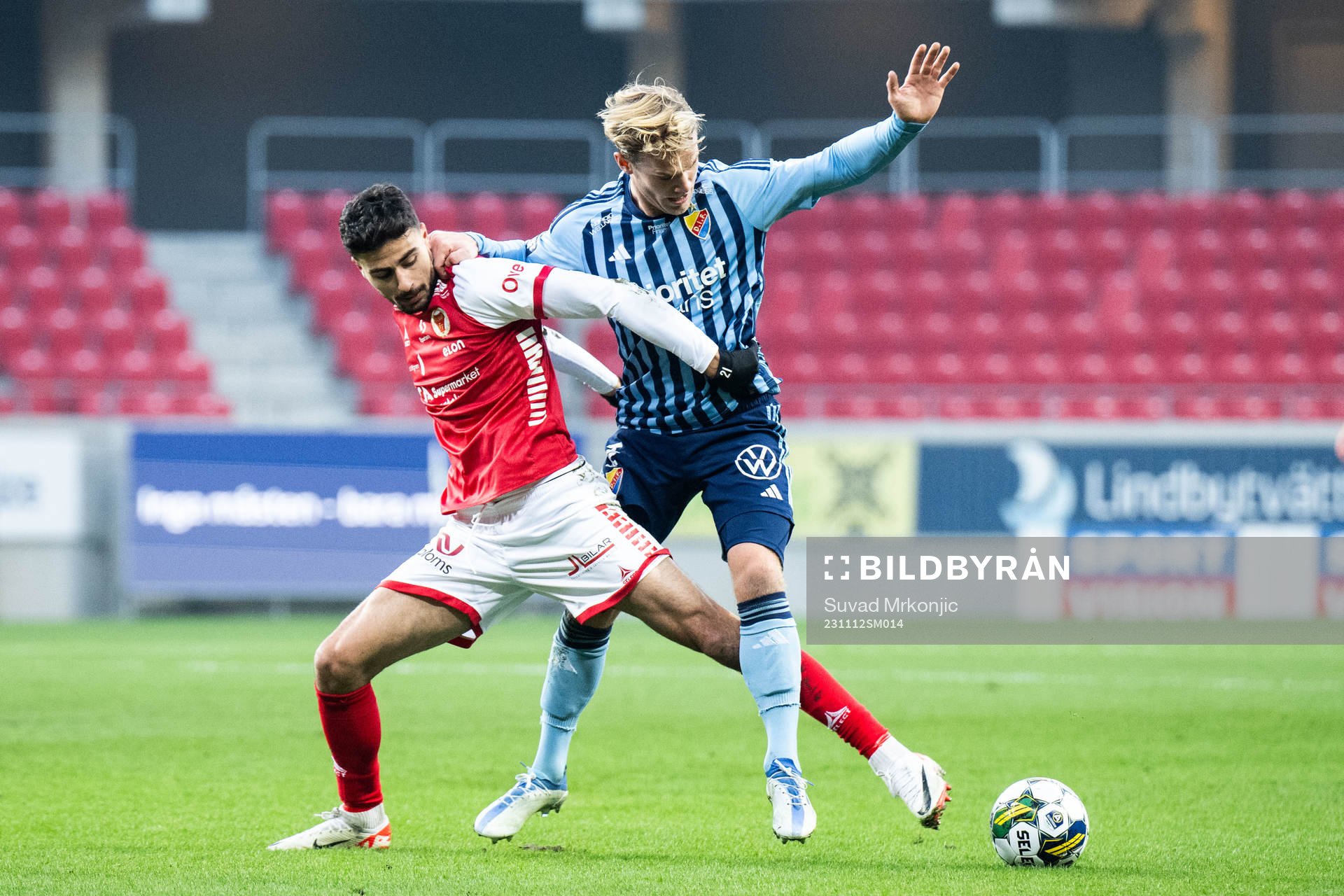 Kalmars Deniz Hummet och Djurgårdens Hampus Finndell