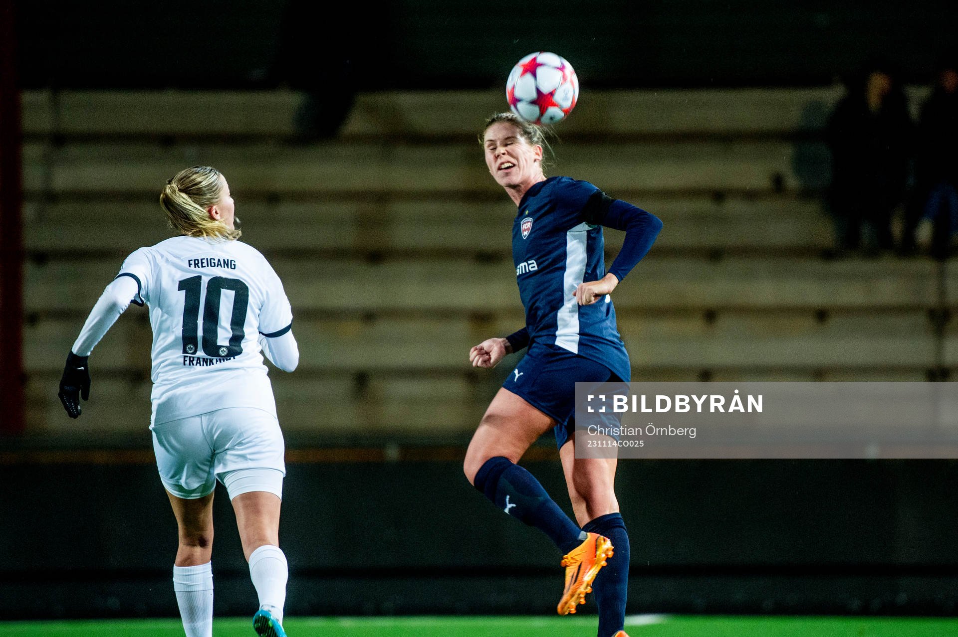 Rebecca Knaak of FC Rosengård and Laura Freigang of Eintracht Frankfurt during the UEFA Women's Champions League football match between FC Rosengård and Eintracht Frankfurt on November 14, 2023 in Malmö.