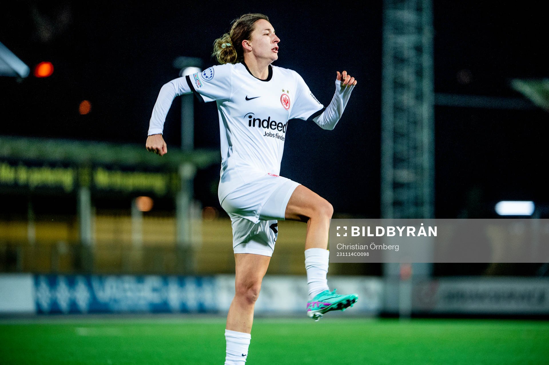 Barbara Dunst of Eintracht Frankfurt celebrates 2-0