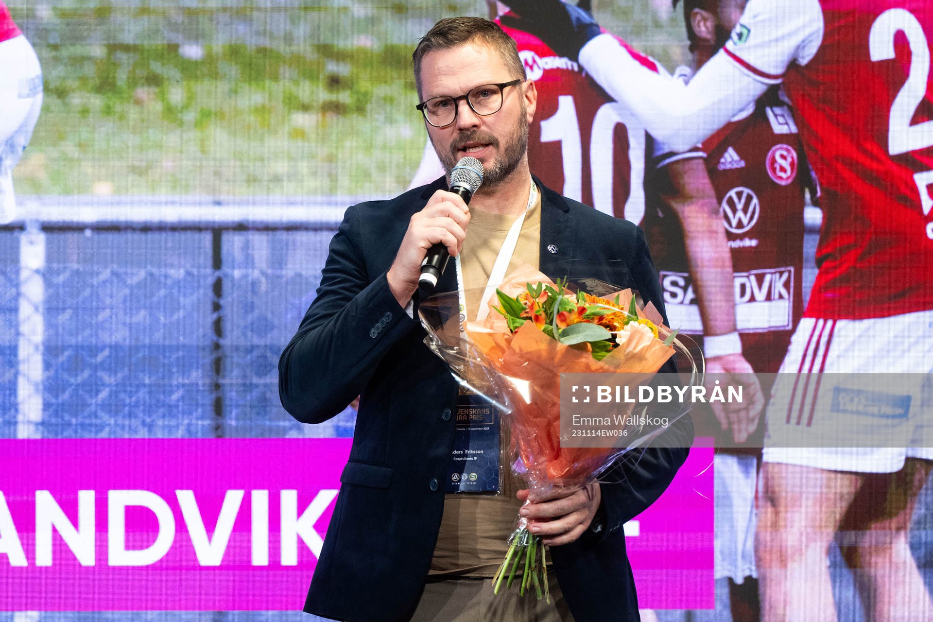 Anders Eriksson, Klubbchef Sandvikens IF, hyllas för