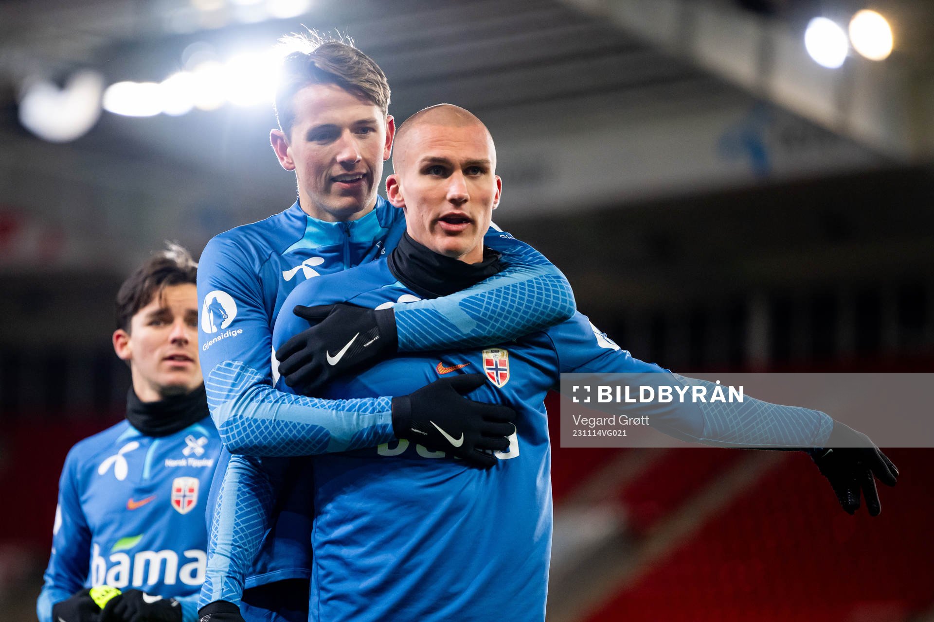 Sander Berge and Leo Skiri Østigård of the Norwegian