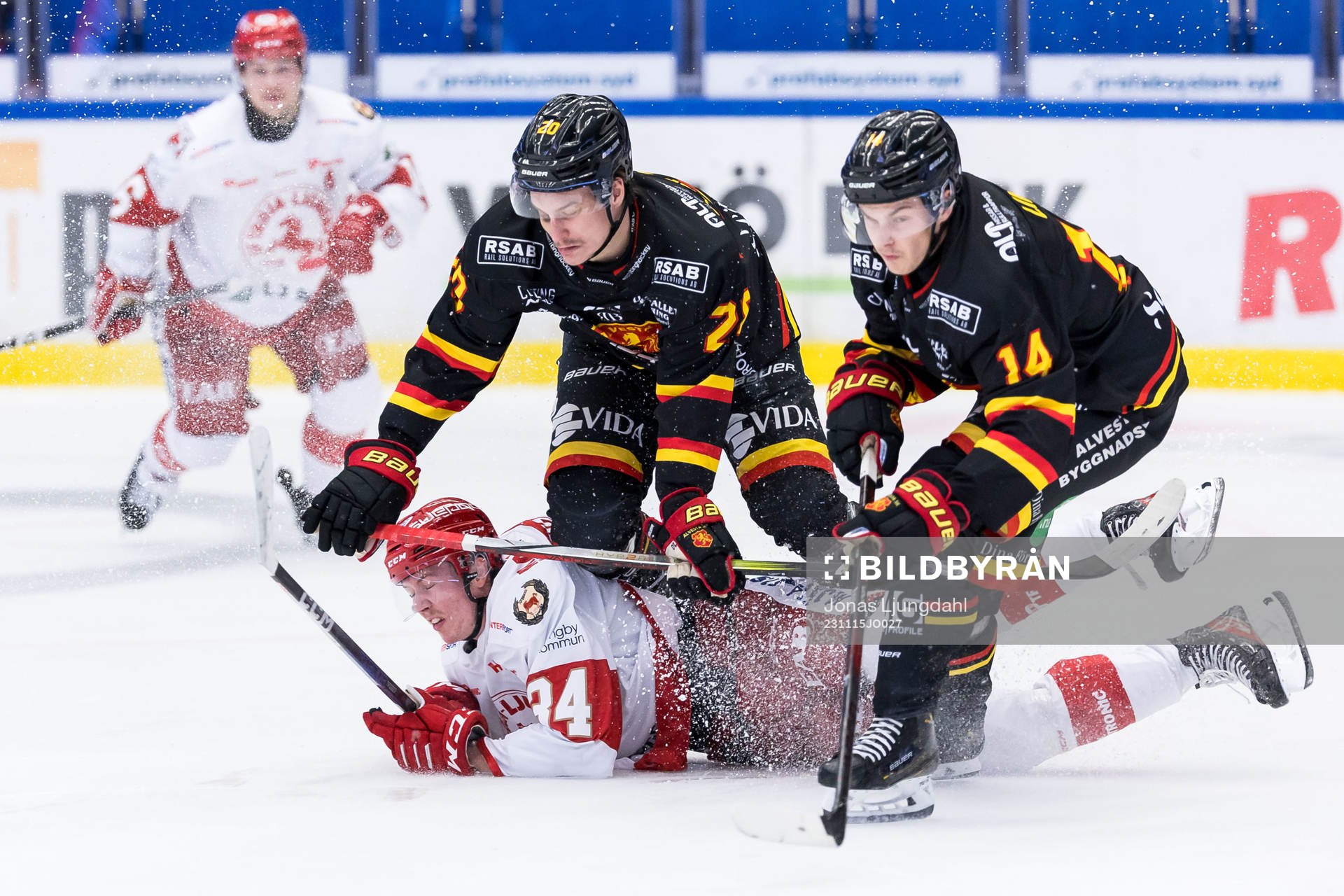 Alvestas Jonathan Tellström och Alex Lindh mot