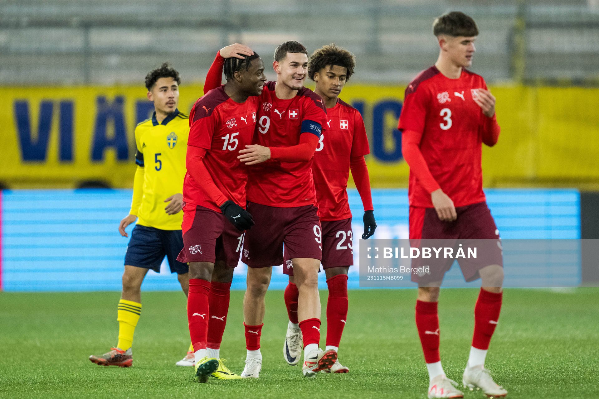 Schweiz Ifechukwu Ogbus jublar