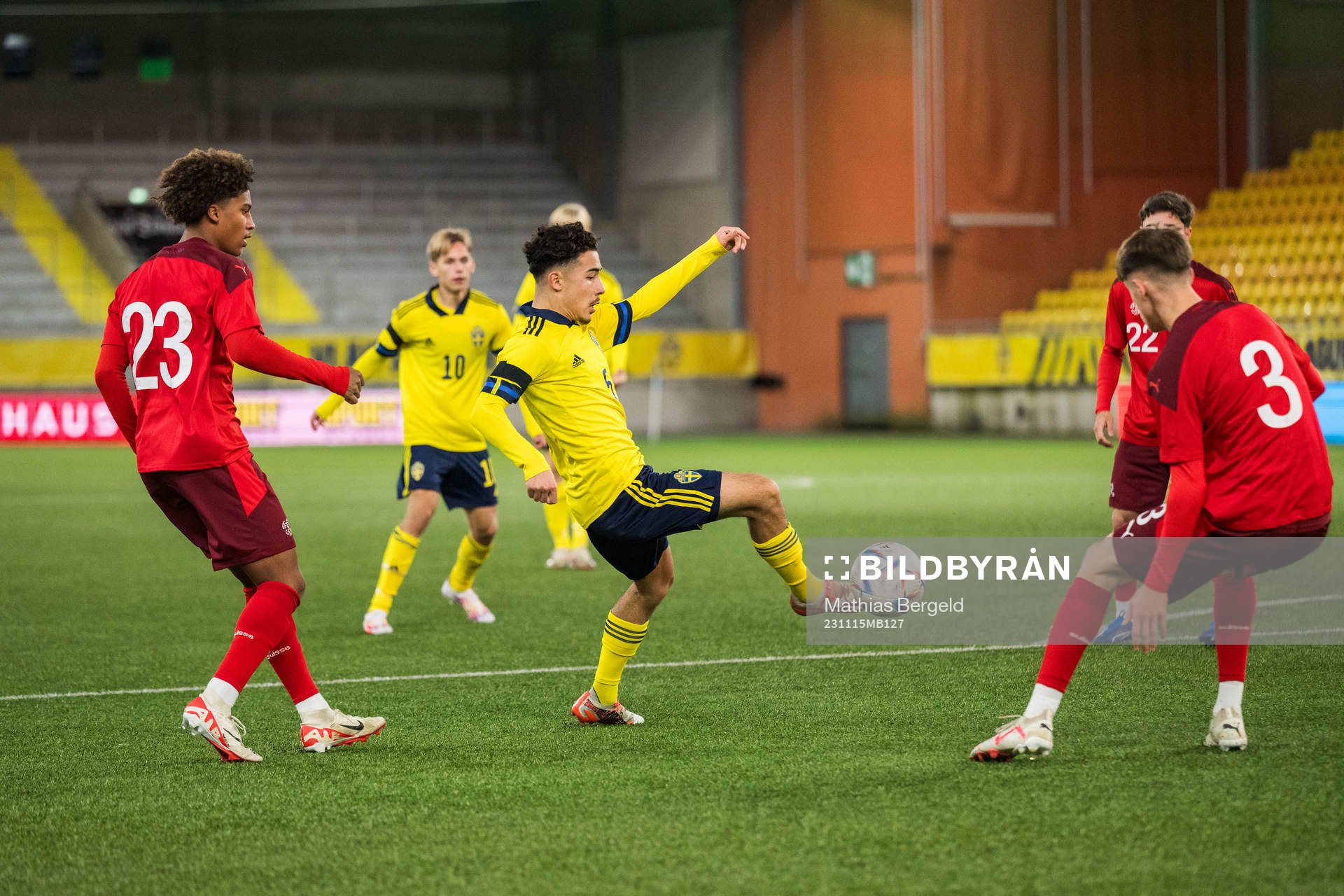Schweiz Junior Ze och Sveriges Adrian Skogmar