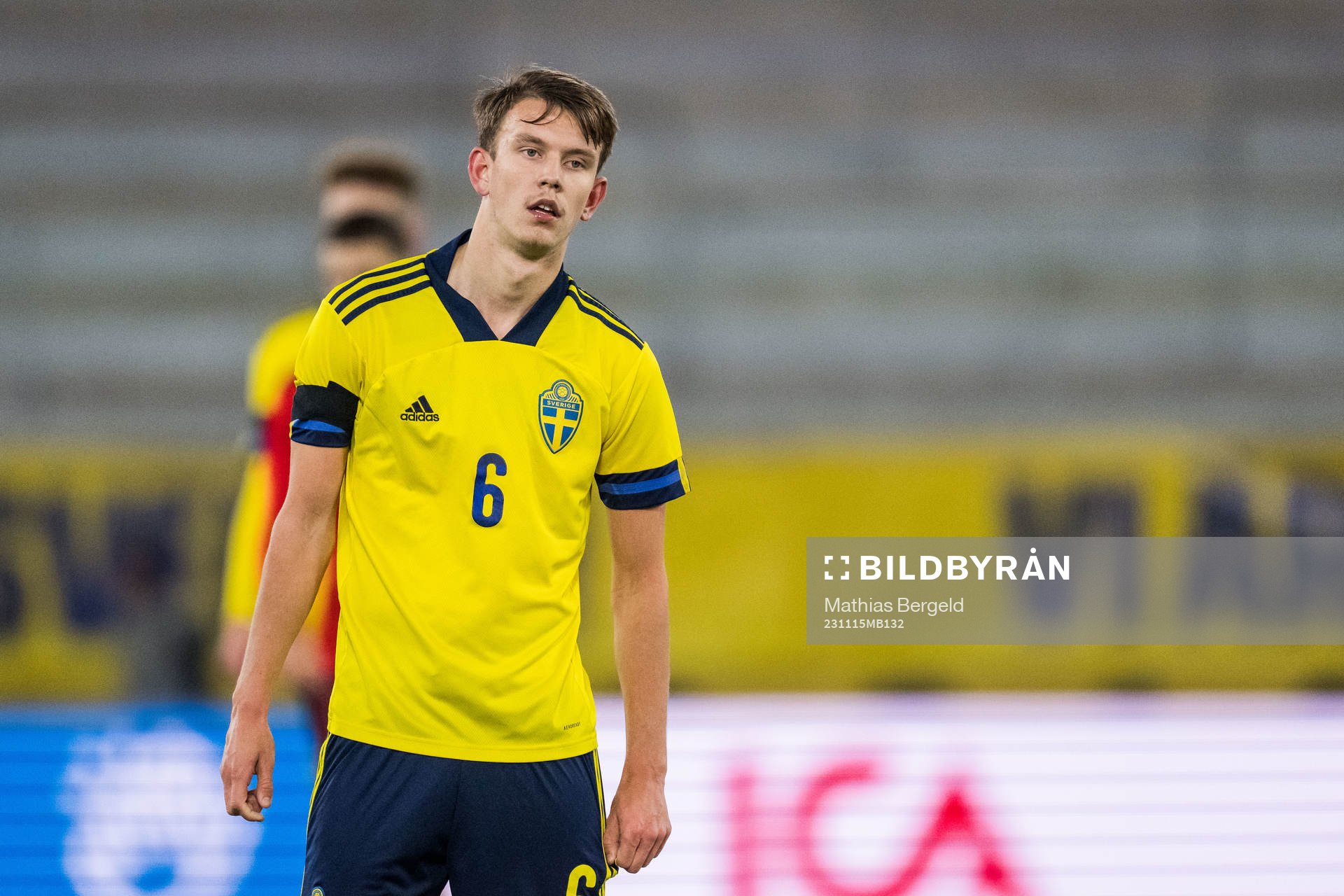 Sveriges Kasper Karlsson under EM-kvalmatchen i fotboll för P19 mellan Schweiz och Sverige den 15 november 2023 i Borås. 