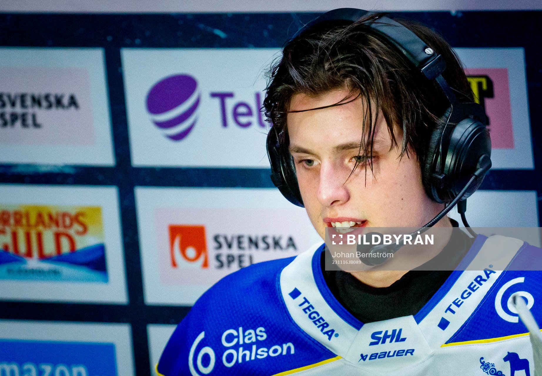 Leksands Anton Johansson blir intervjuad