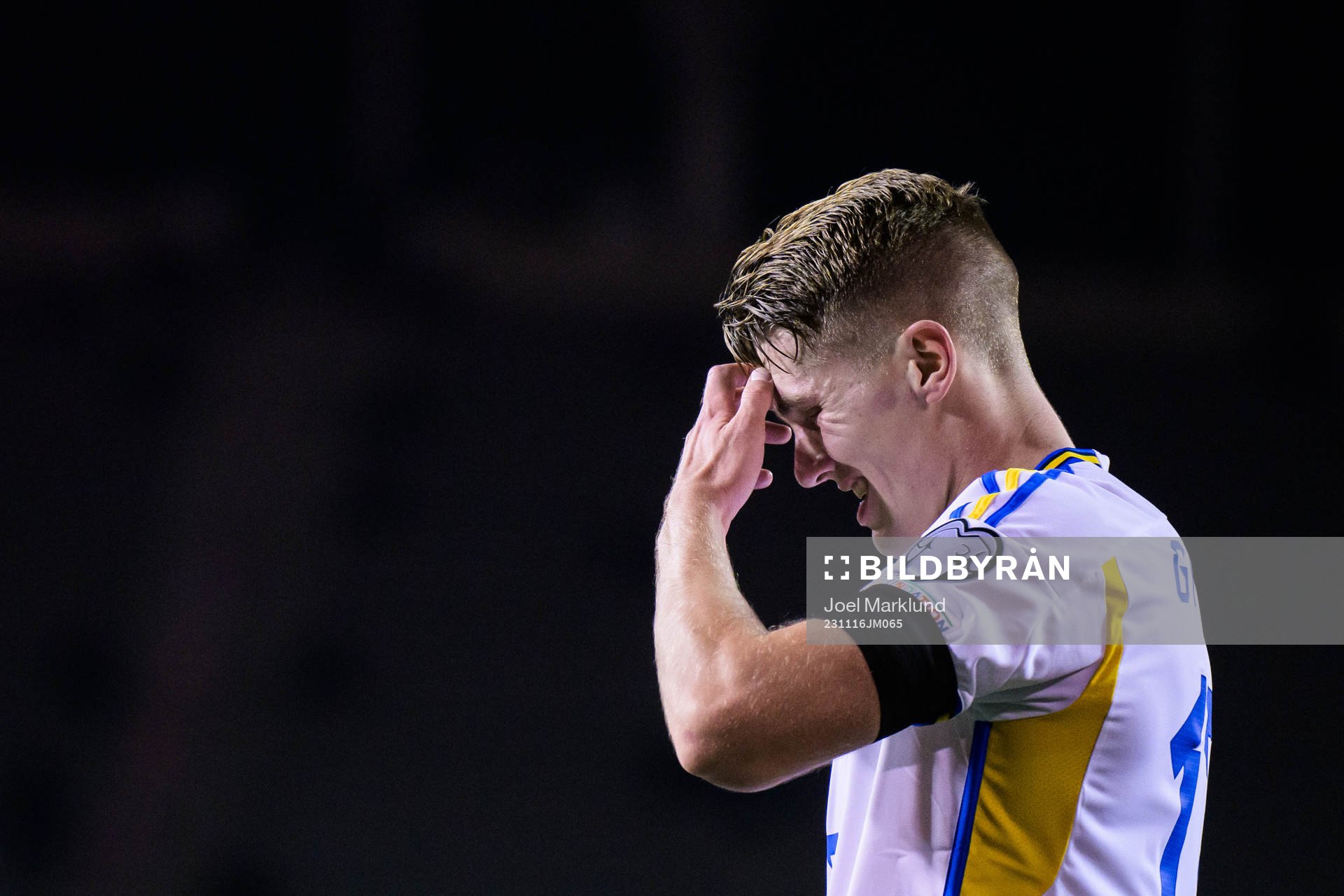 Viktor Gyökeres of Sweden looks dejected