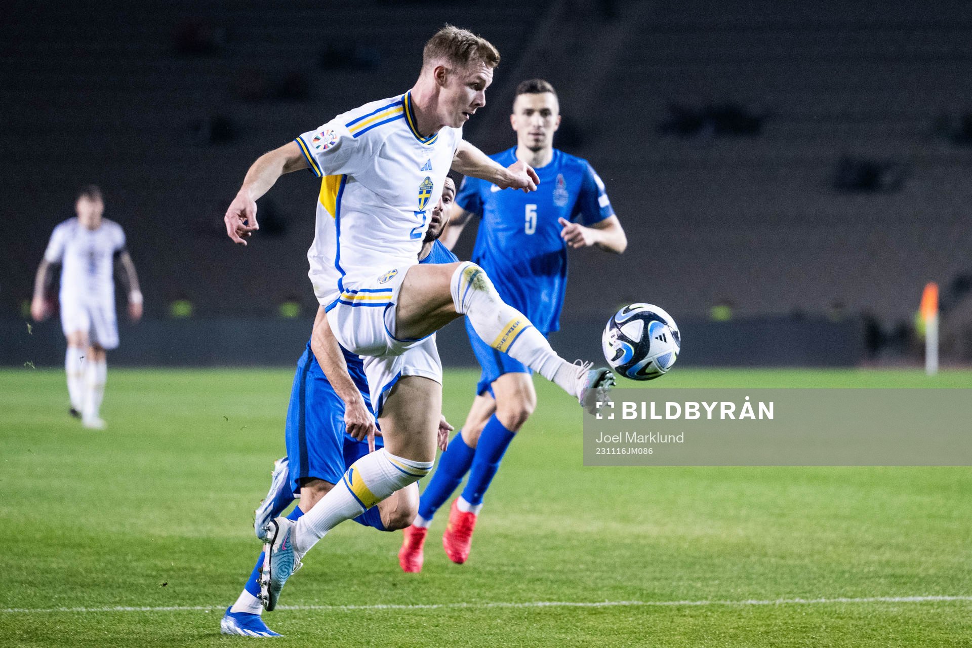 Emil Krafth of Sweden and Elvin Jafarguliyev of Azerbaijan