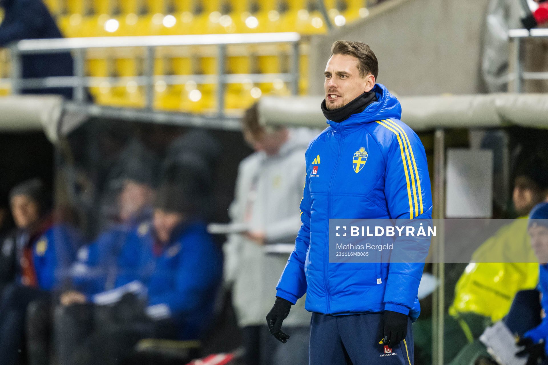 Head coach Daniel Bäckström of Sweden