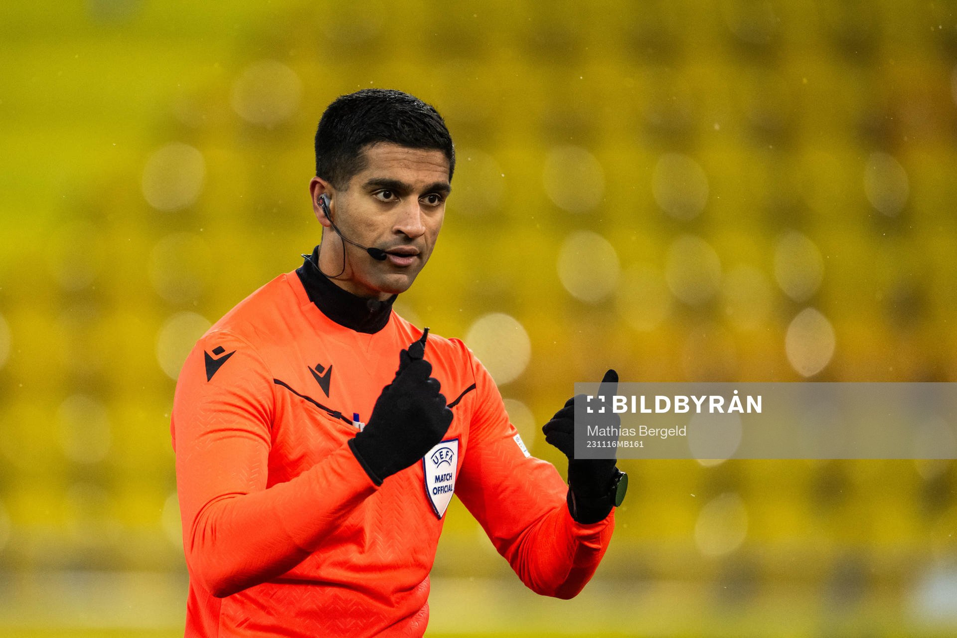Referee Usman Aslam