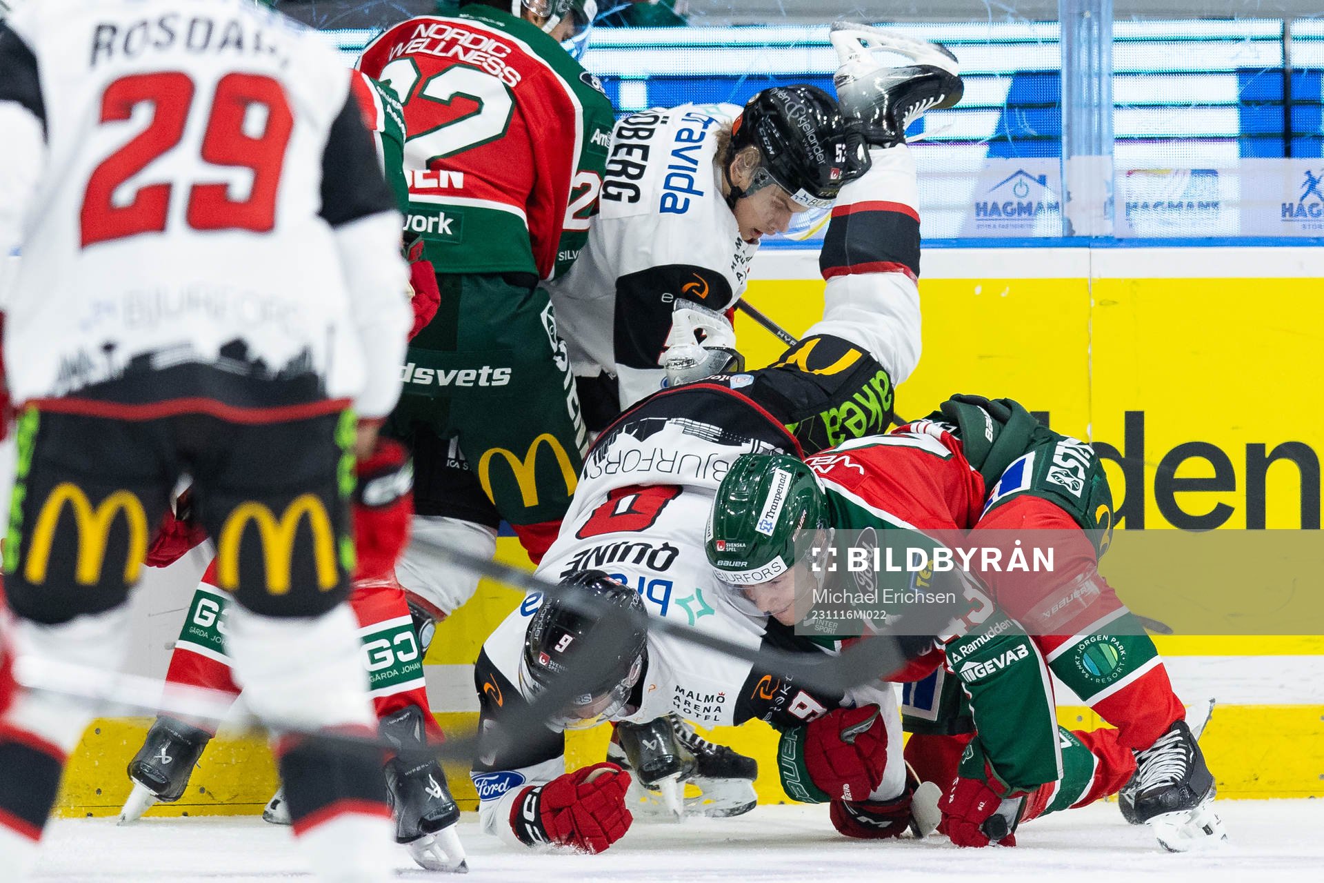 Malmö Redhawks Alan Quine och Frölundas Tom Nilsson