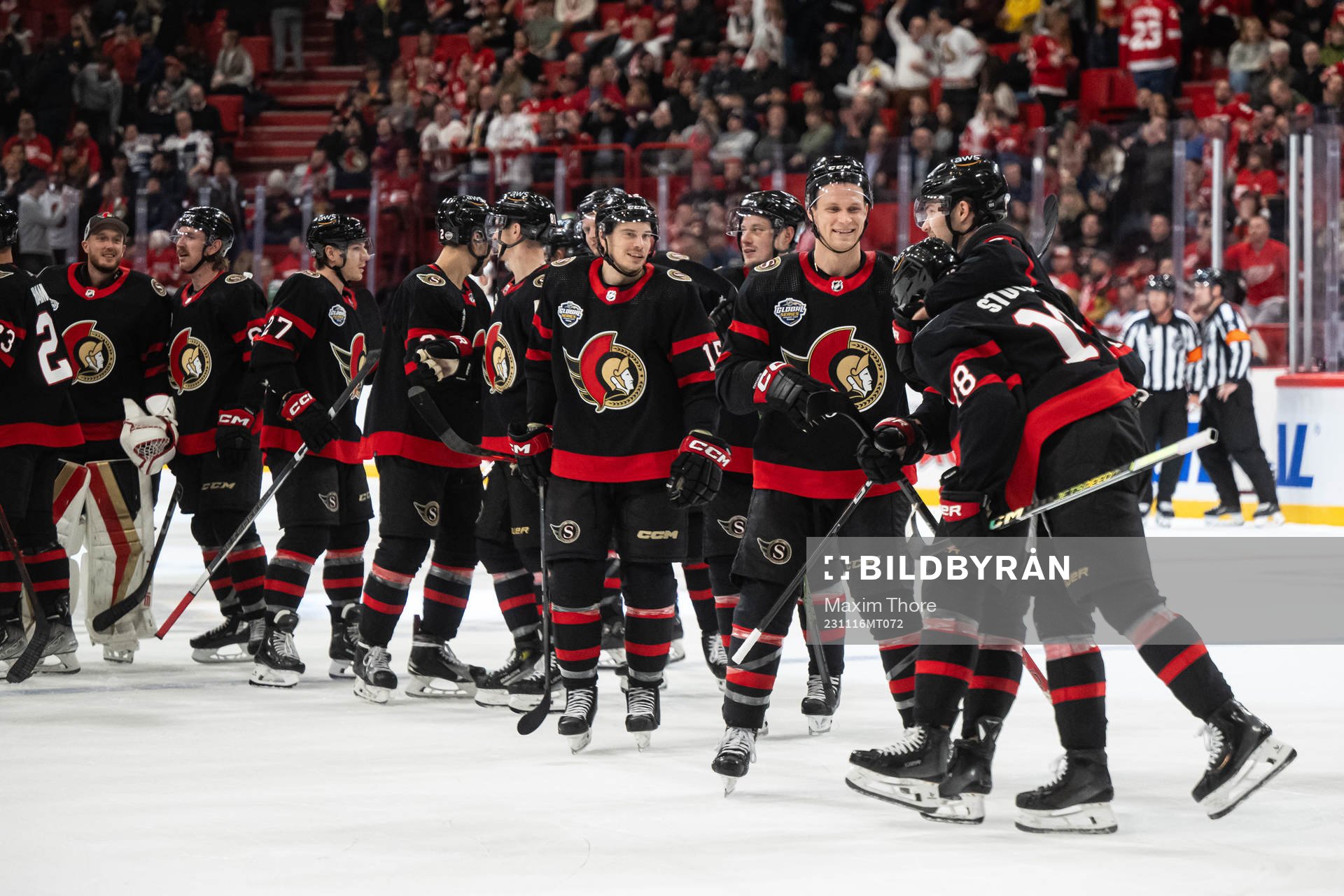 Tim Stützle of Ottawa Senators celebrate with teammates
