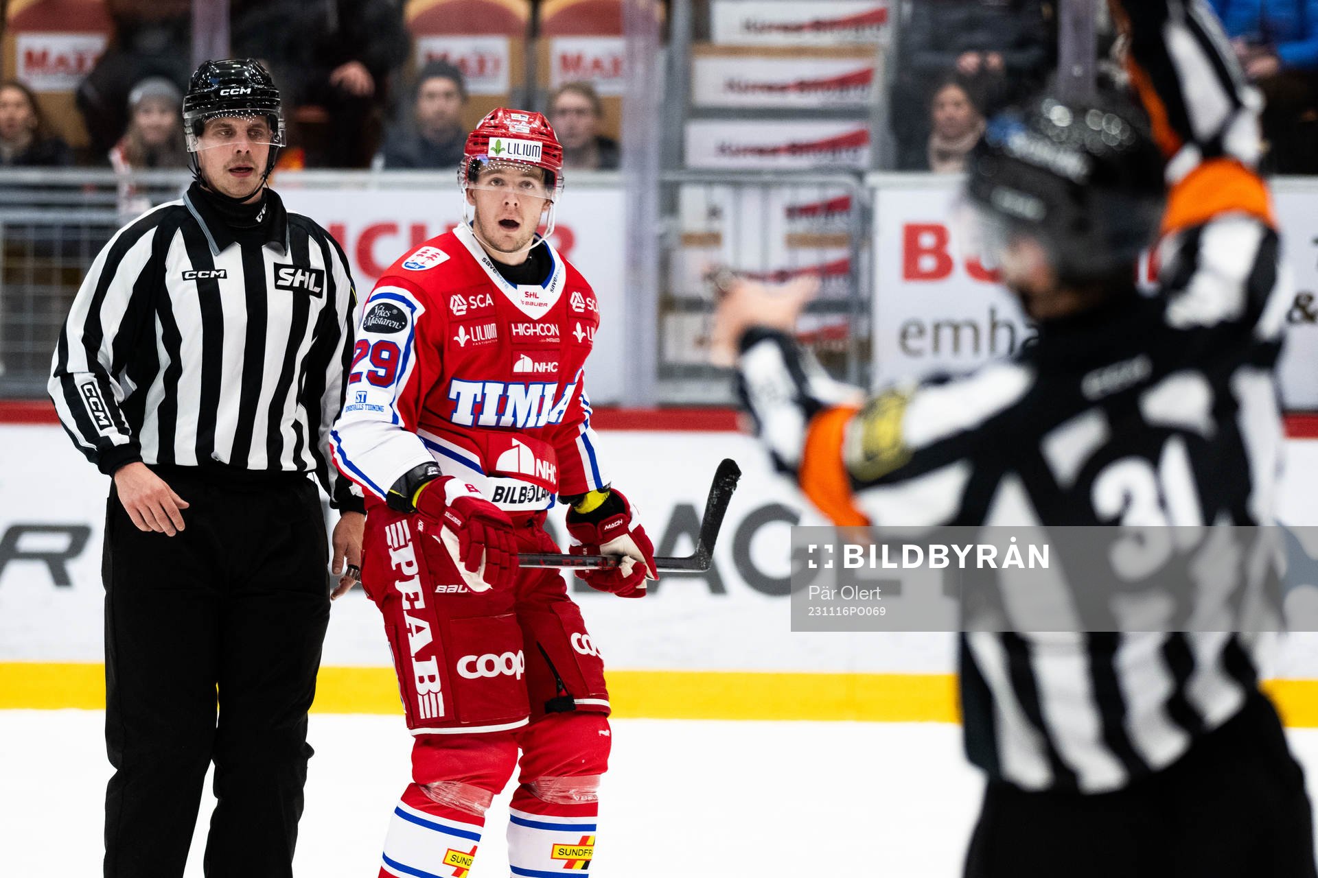 Timrås Filip Hållander utvisas