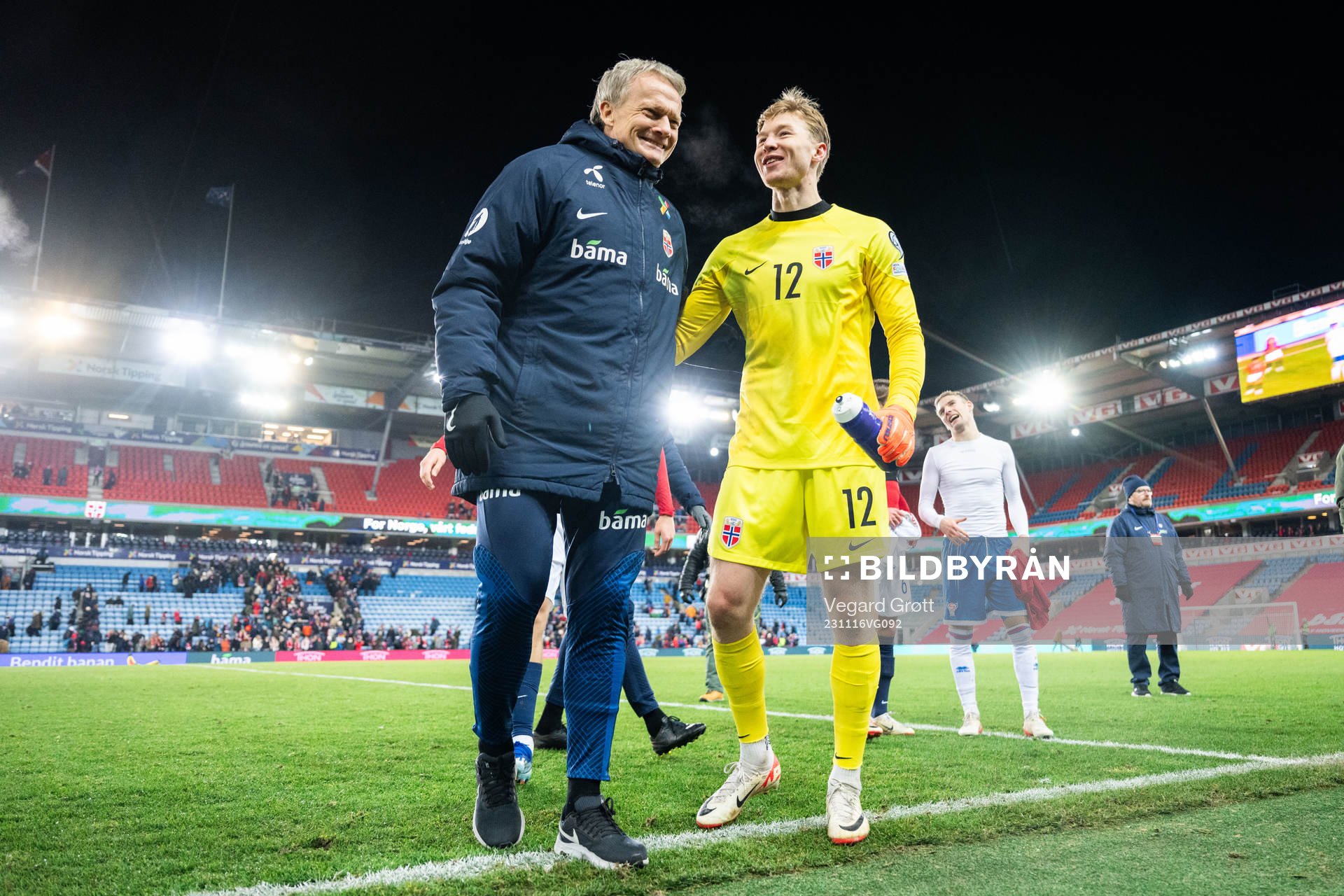 Goalkeeper coach Frode Grodås and goalkeeper Mathias
