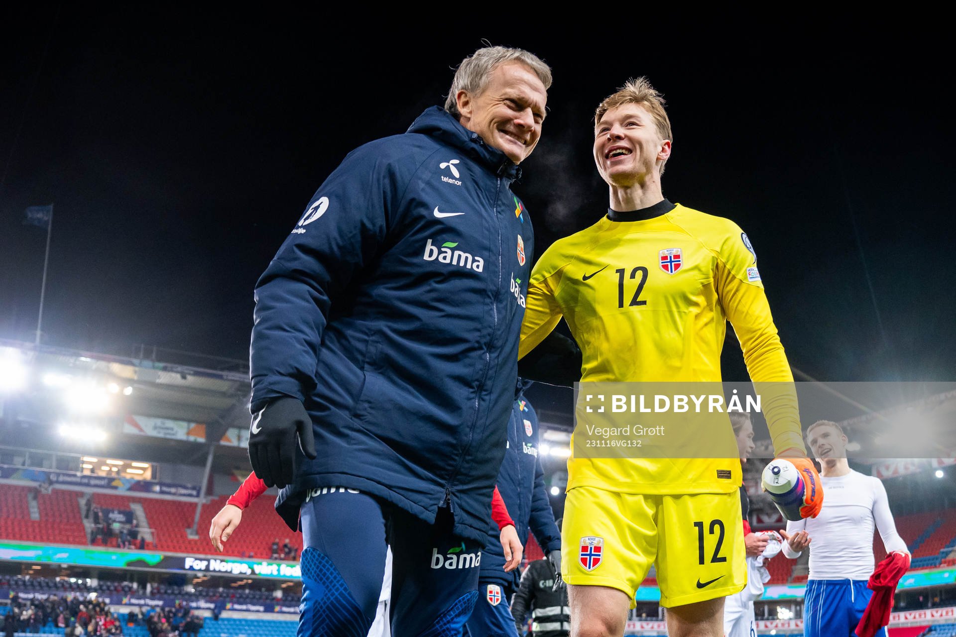 Goalkeeper coach Frode Grodås and goalkeeper Mathias