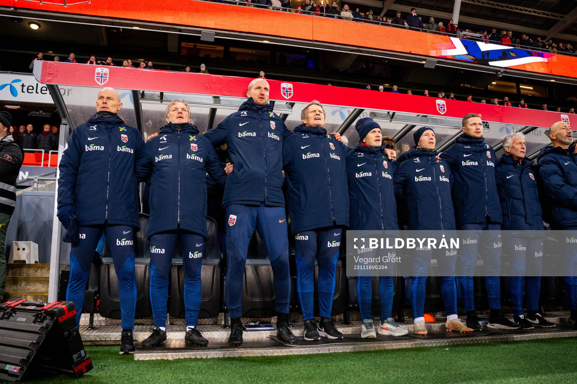 Ståle Solbakken, head coach of Norway, and staff