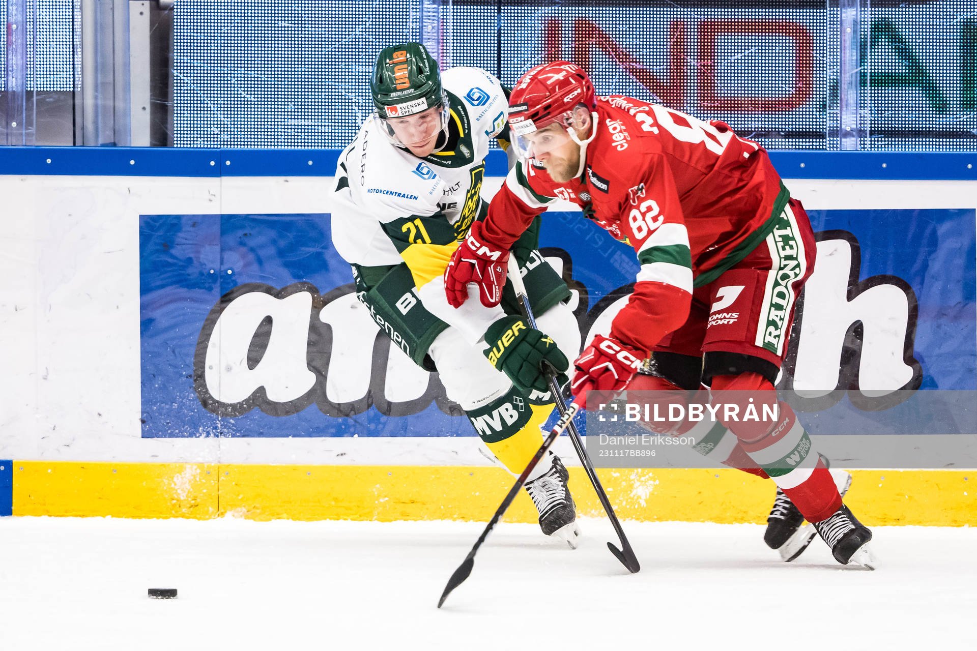 Björklövens Myles Powell och Moras Roope Laavainen