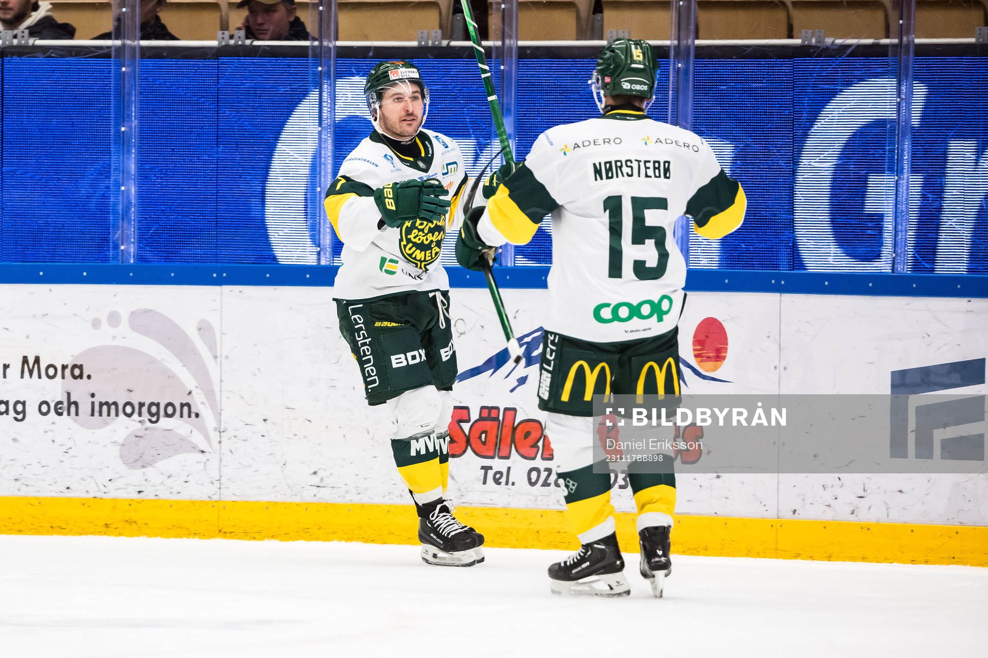 Björklövens Nicholas Schilkey jublar