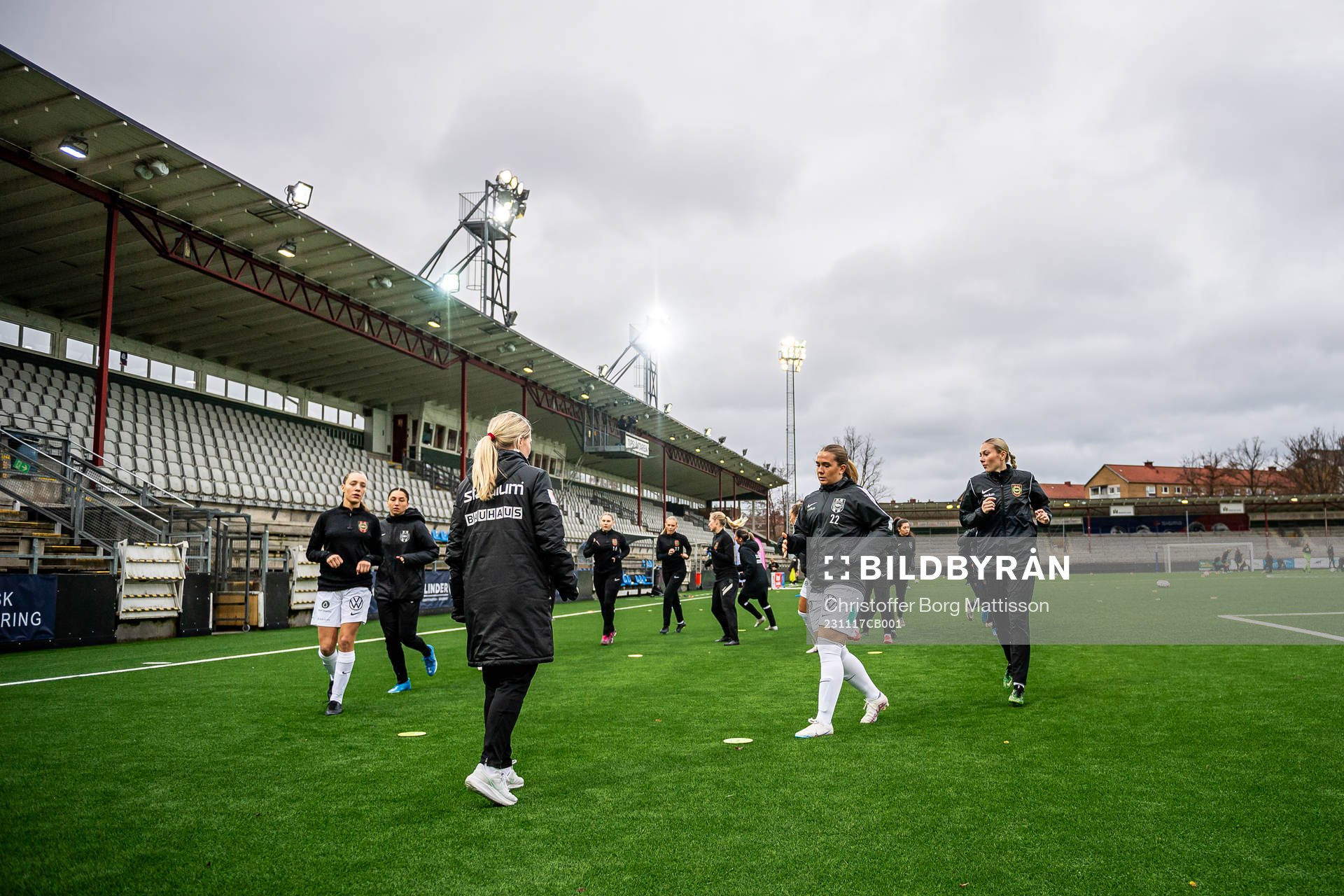 Brommapojkarnas spelare värmer upp