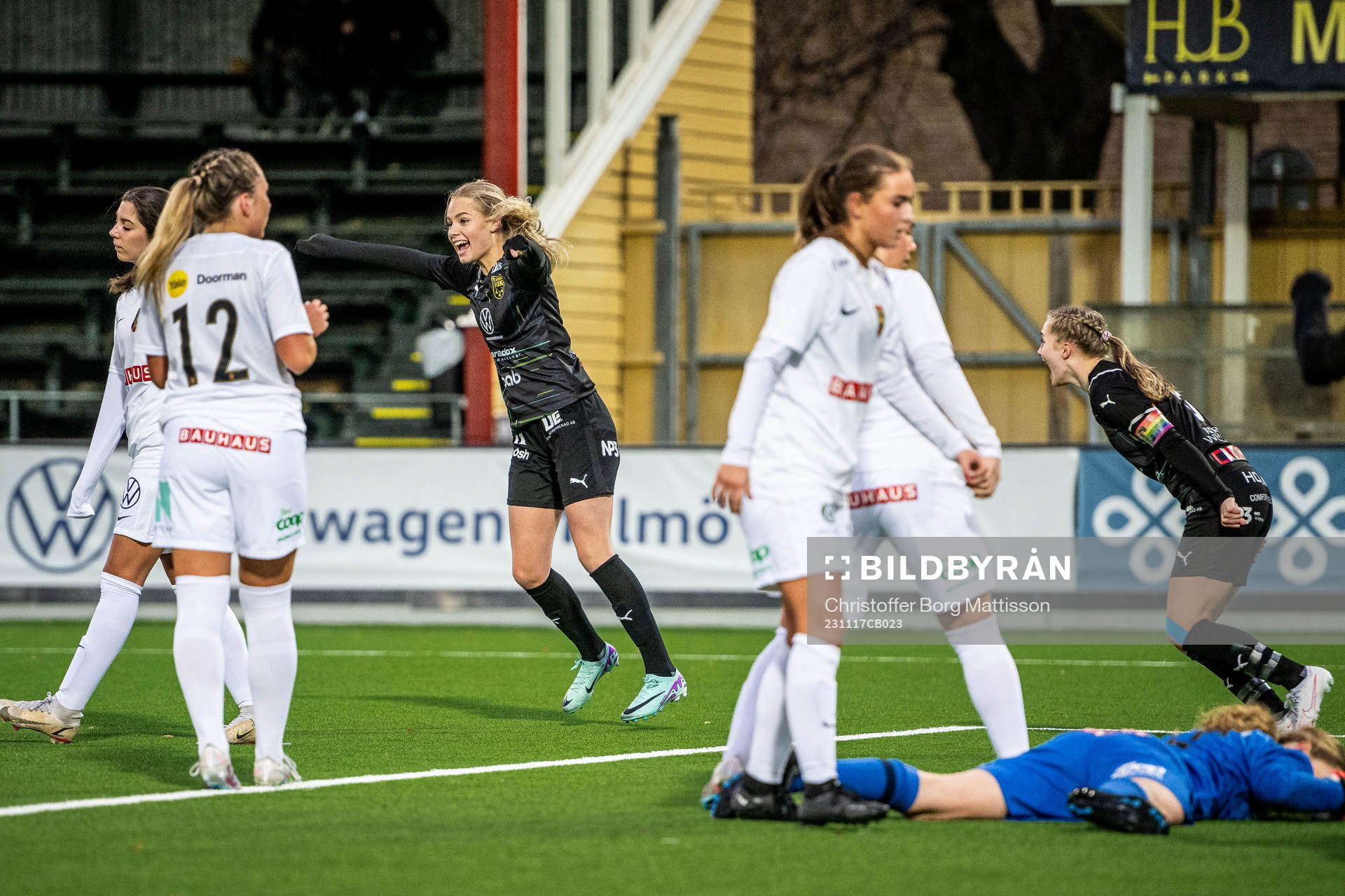 Umeås Tyra Eriksén jublar