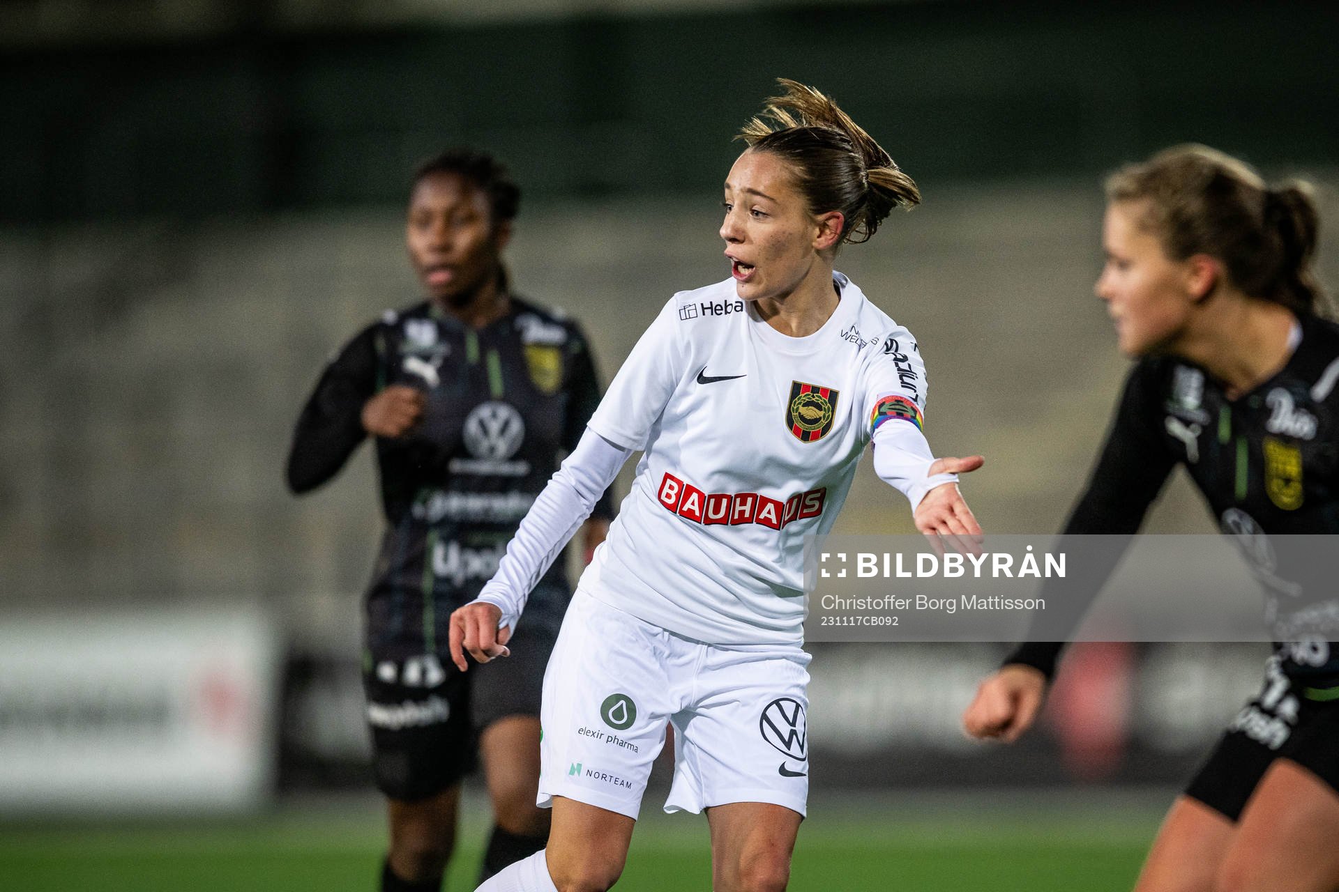 Brommapojkarnas Augusta Priks under fotbollsmatchen i Svenska Spel F19 Slutspel 2023 mellan Umeå IK och Brommapojkarna den 17 november 2023 i Malmö.