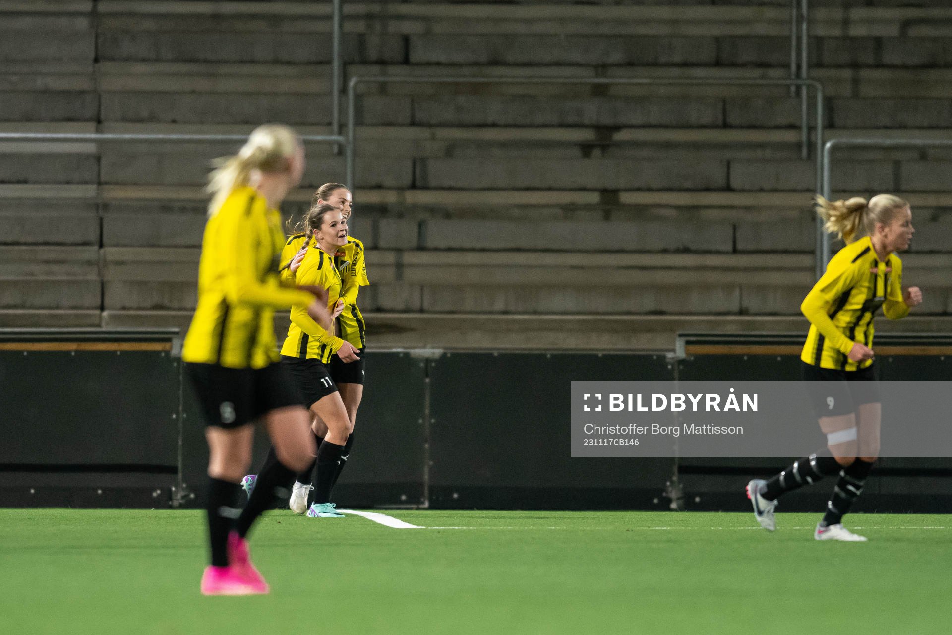 Häckens Lova Sternvik jublar med Jonna Rahm