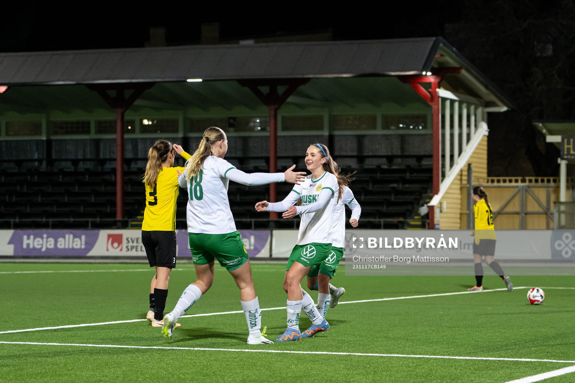 Hammarbys Carmen Cernjul jublar