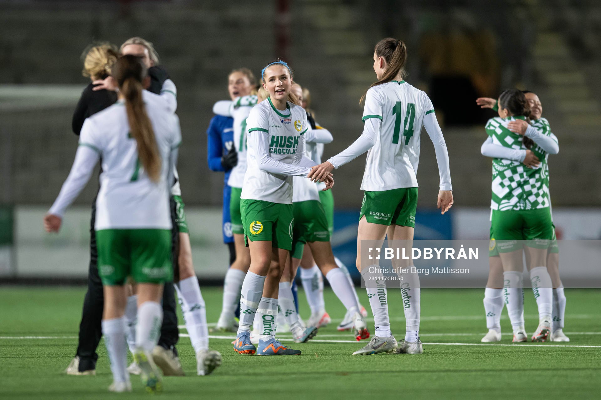 Hammarbys spelare jublar