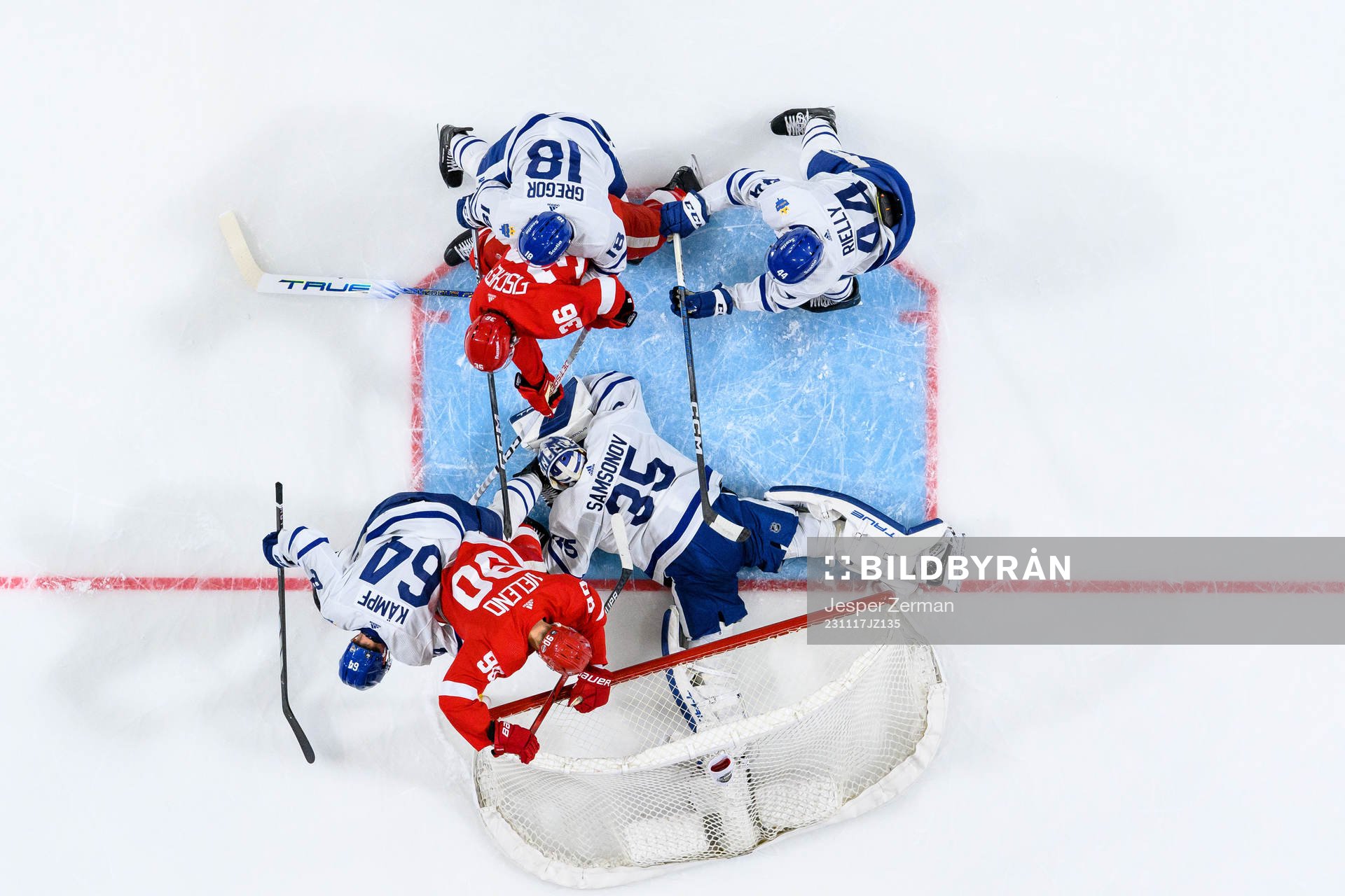 David Kampf, Noah Gregor, goalkeeper Ilya Samsonov and