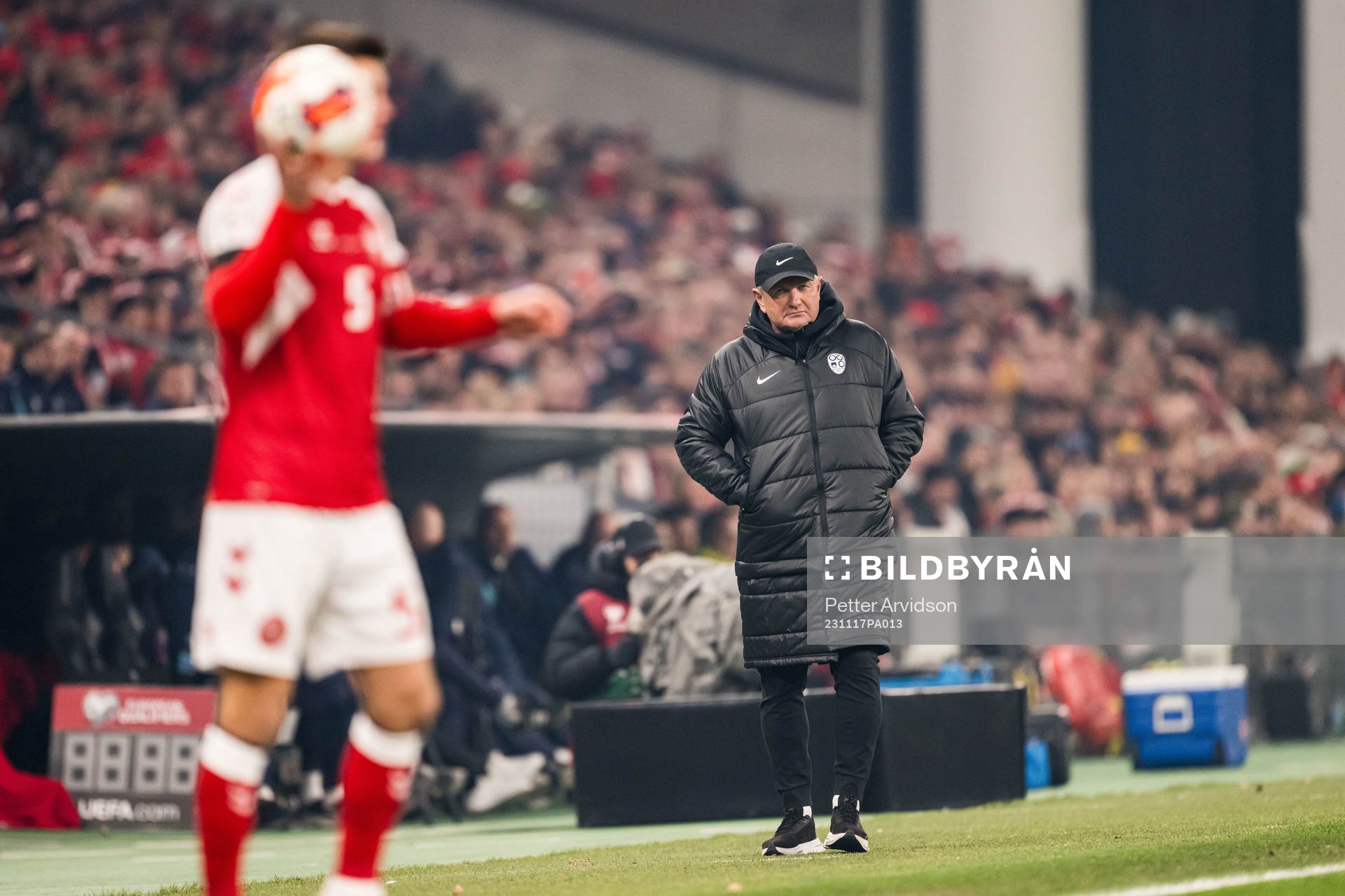 Head coach Matjaz Kek of Slovenia during the UEFA Euro Qualifier football match between Denmark and Slovenia on November 17, 2023 in Copenhagen.