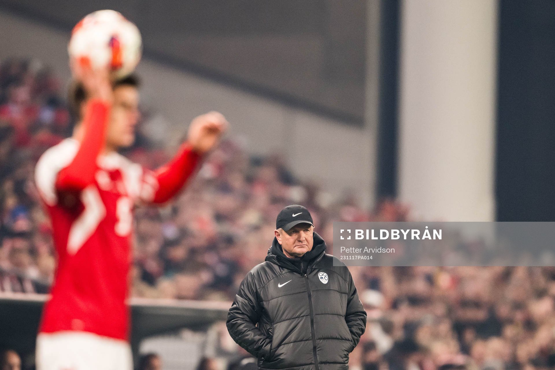 Head coach Matjaz Kek of Slovenia during the UEFA Euro Qualifier football match between Denmark and Slovenia on November 17, 2023 in Copenhagen.