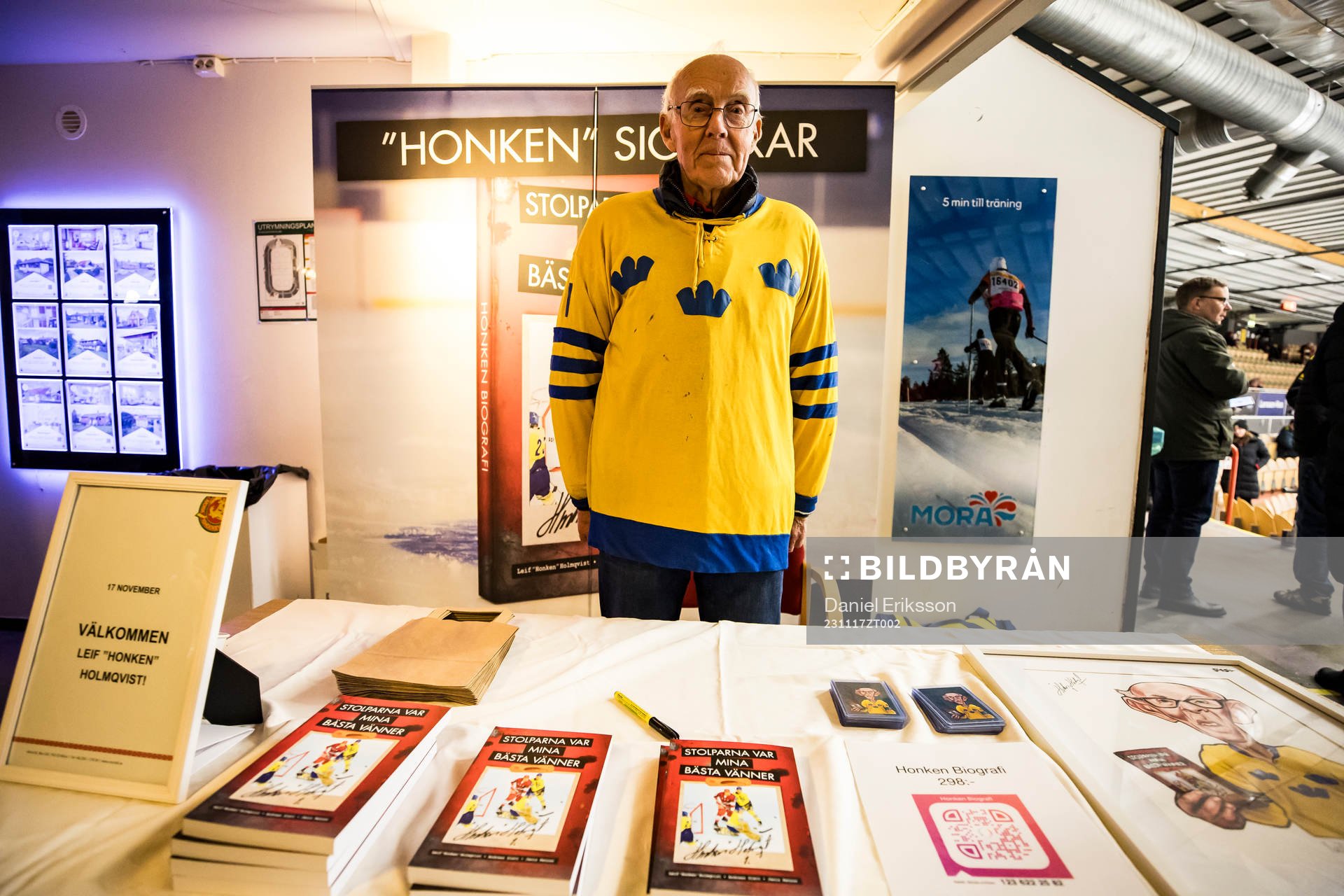 Leif Honken Holmqvist innan ishockeymatchen i