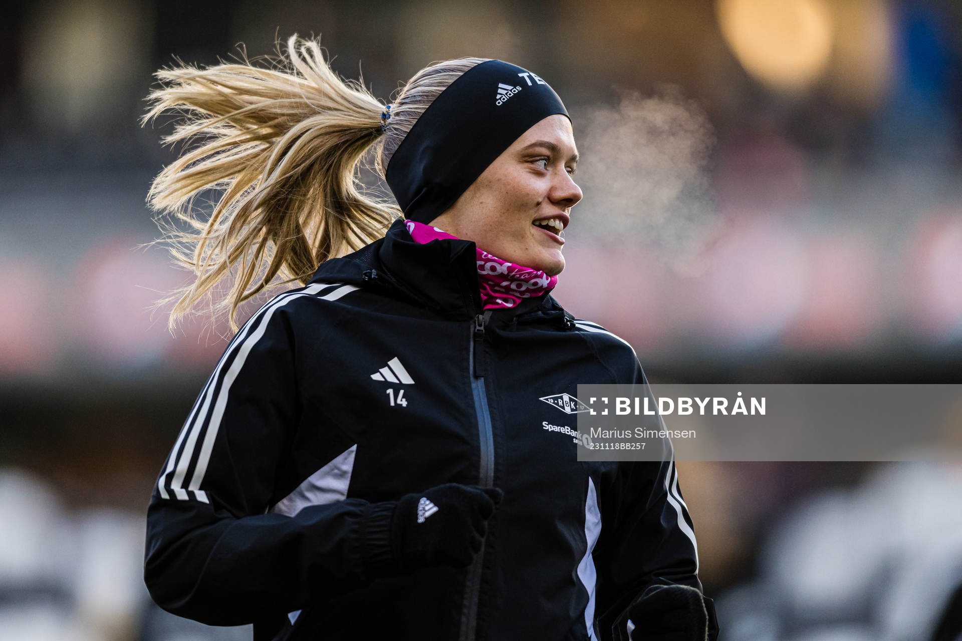 Mathilde Harviken of Rosenborg warms up