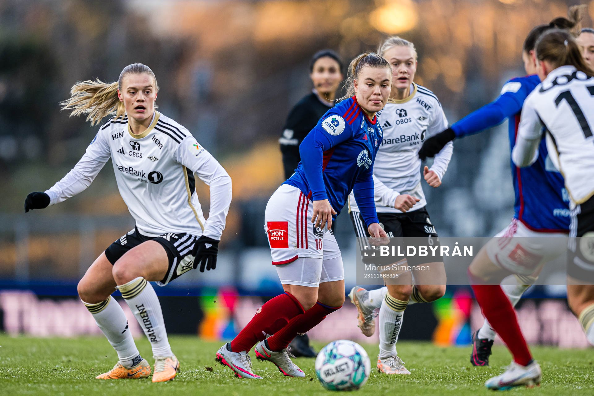 Mathilde Harviken of Rosenborg and Olaug Tvedten of