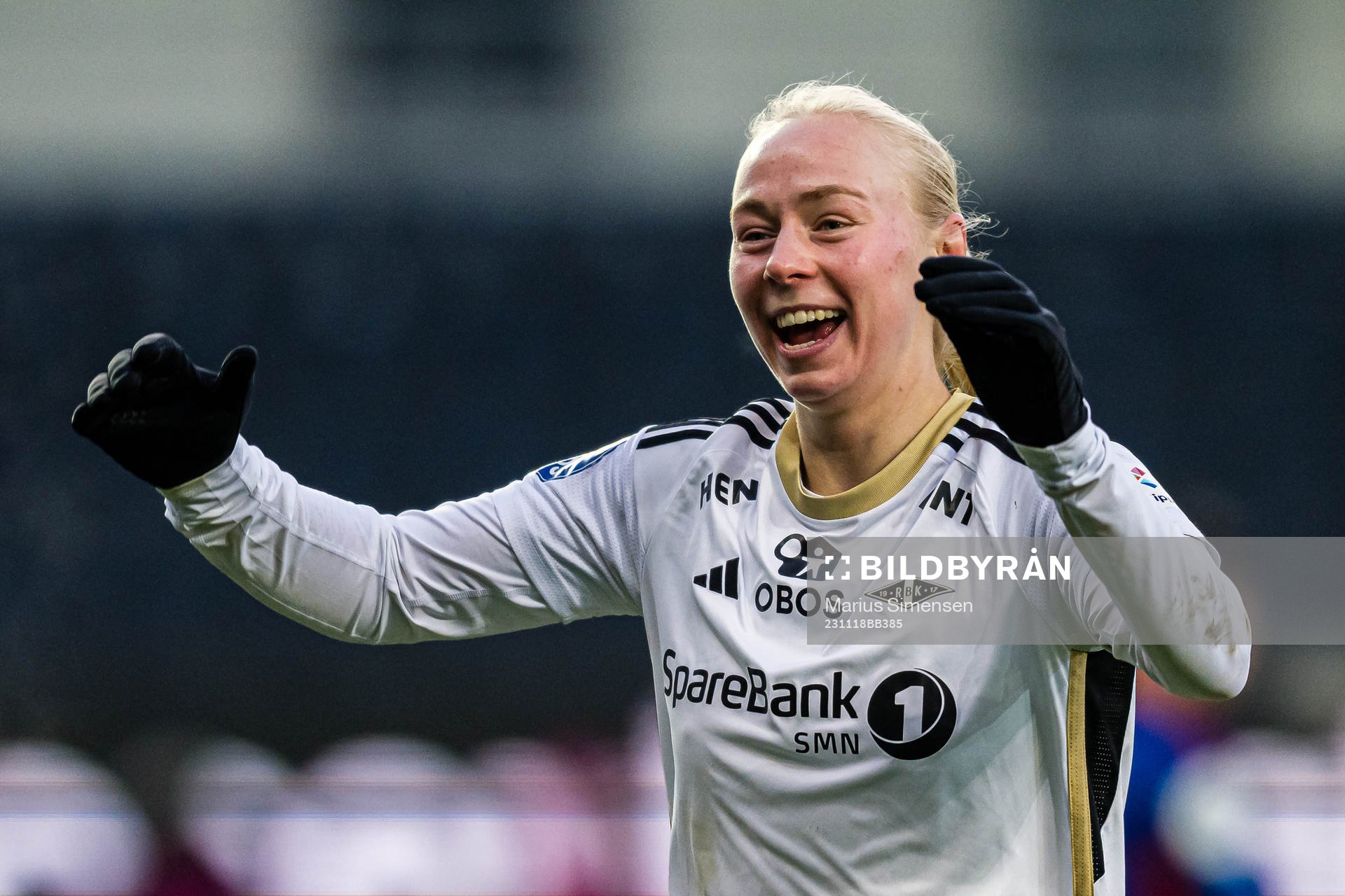 Sara Iren Lindbak Hørte of Rosenborg celebrates