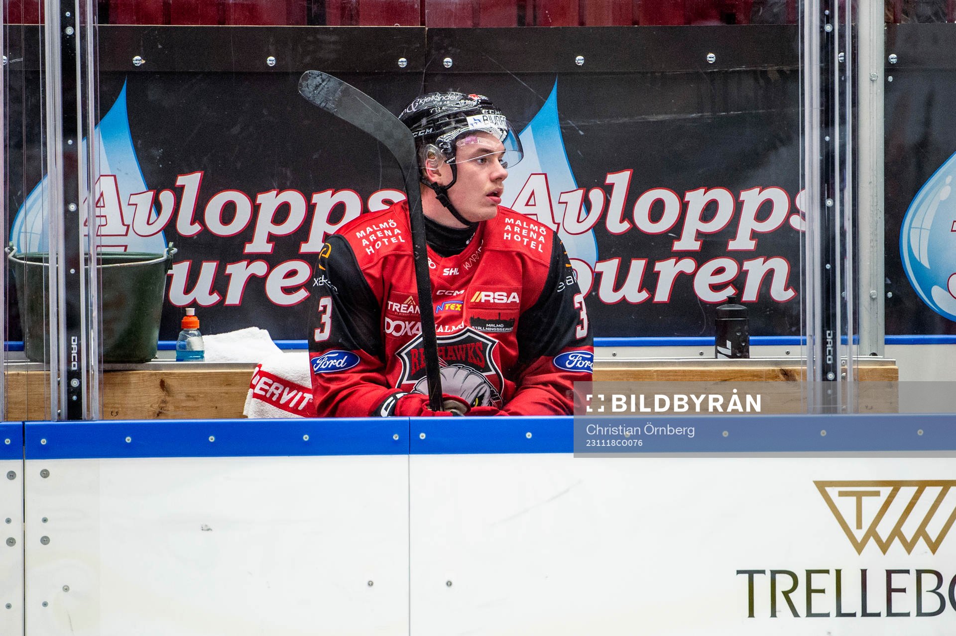 Malmö Redhawks Nuutti Viitasalo i utvisningsbåset