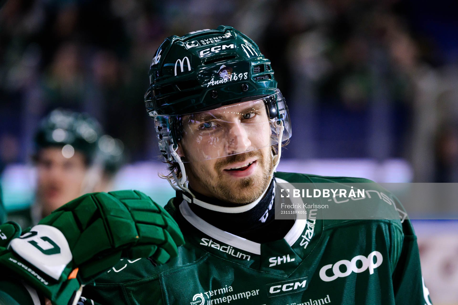 Färjestads August Tornberg jublar