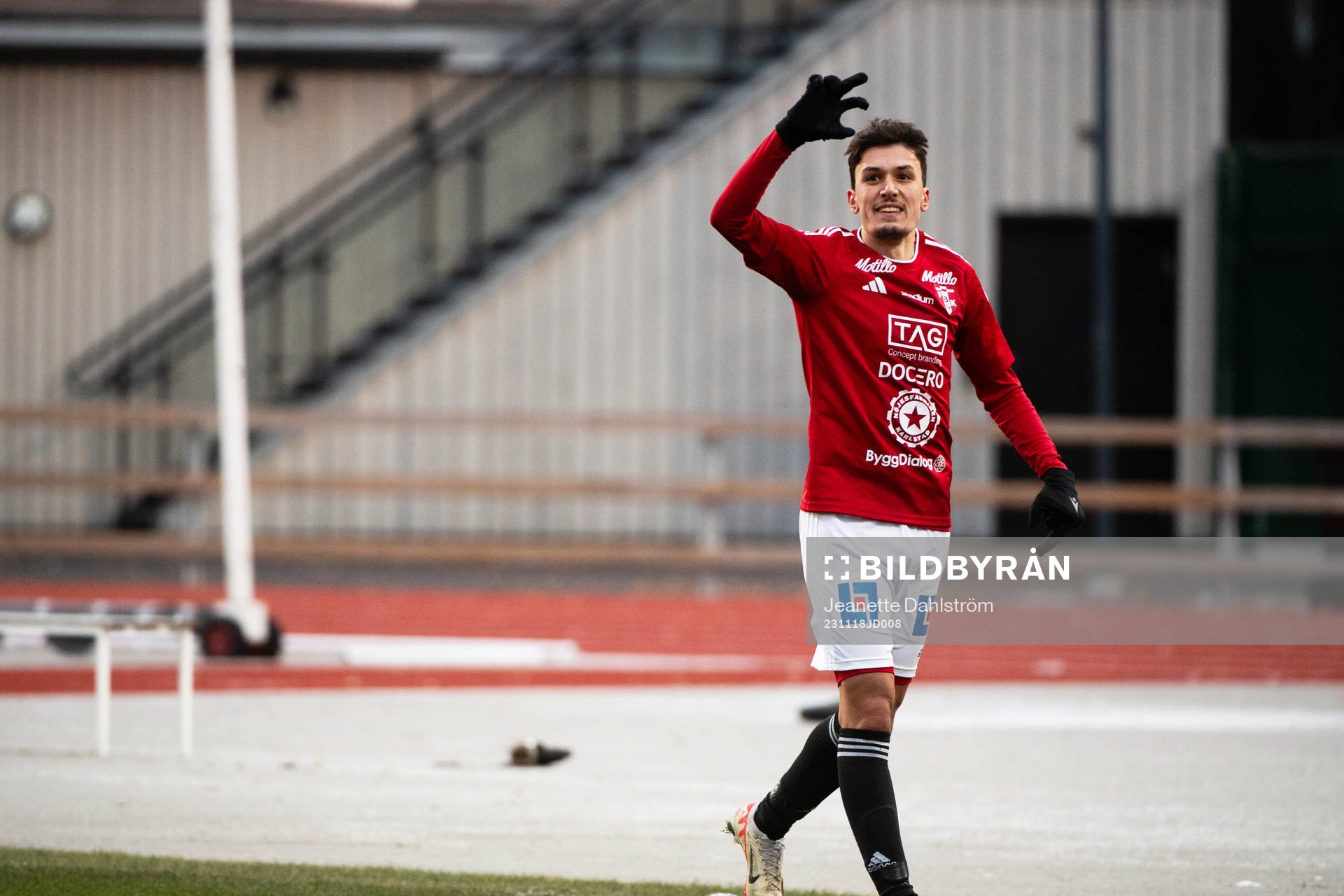 Karlstads Haytam Chebil gör 3-3 målet på en straff