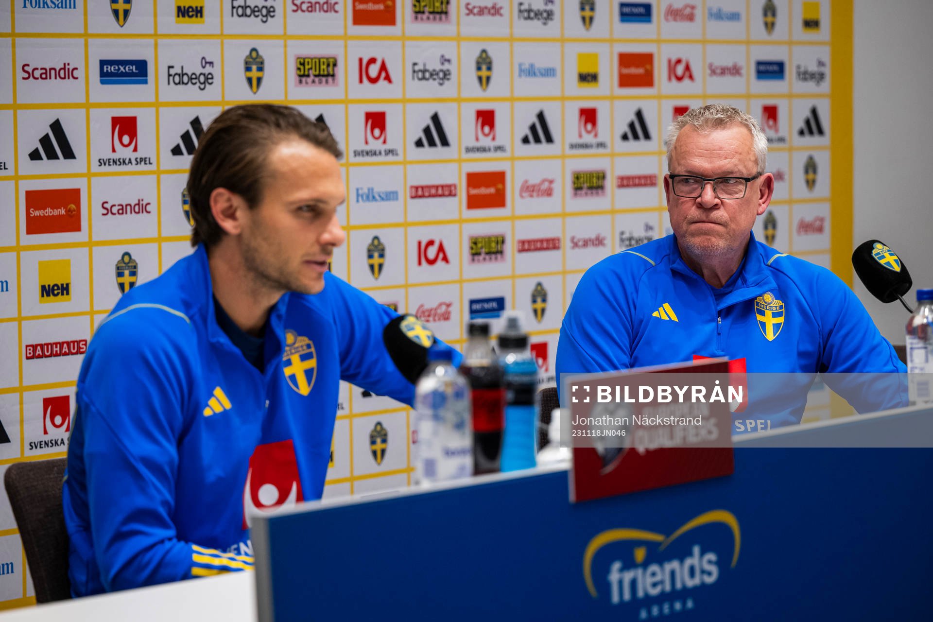 Head coach Janne Andersson and Albin Ekdal of the Swedish