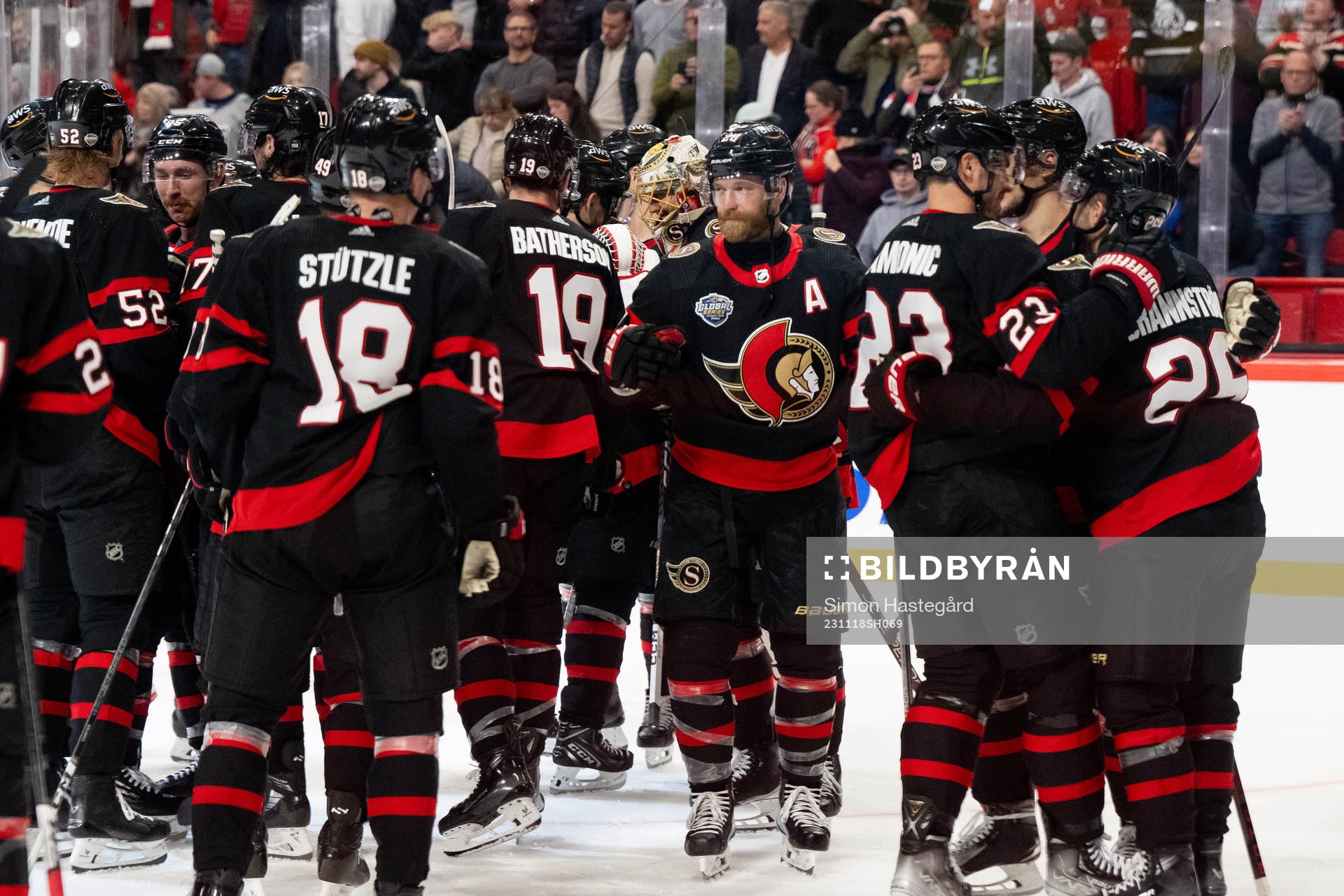 Claude Giroux of Ottawa Senators celebrates