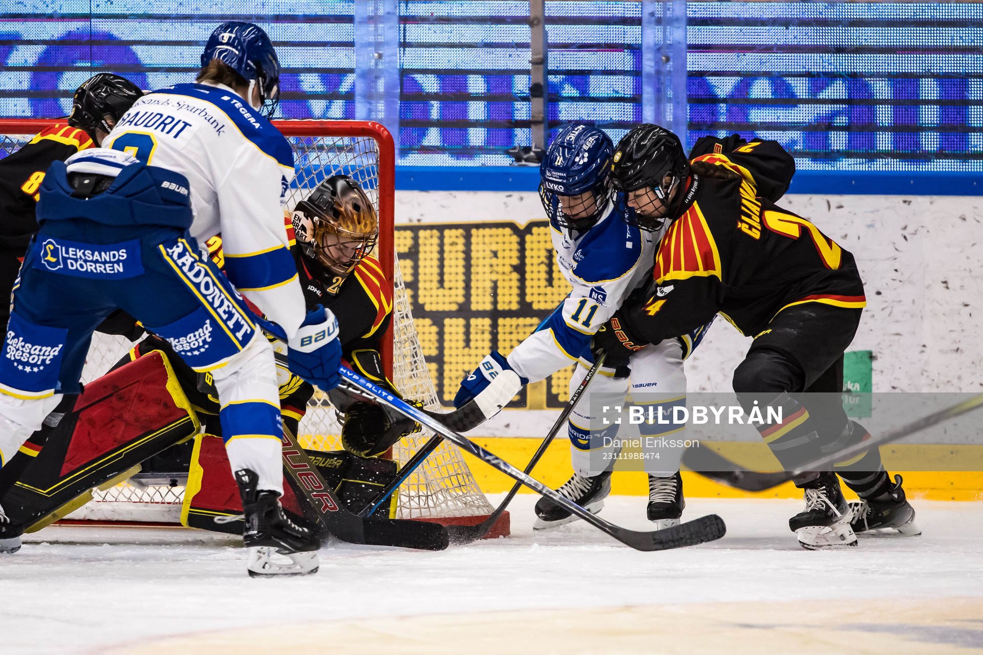 Brynäs IFs målvakt Klara Peslarova och Sara Cajanova och