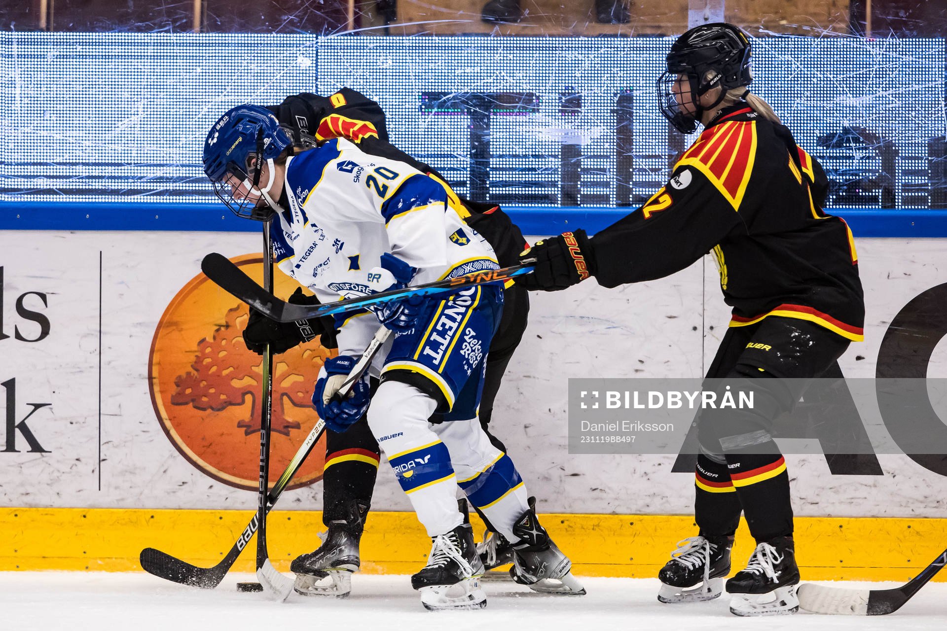 Leksands IFs Tatum Amy och Brynäs IFs Mina Waxin
