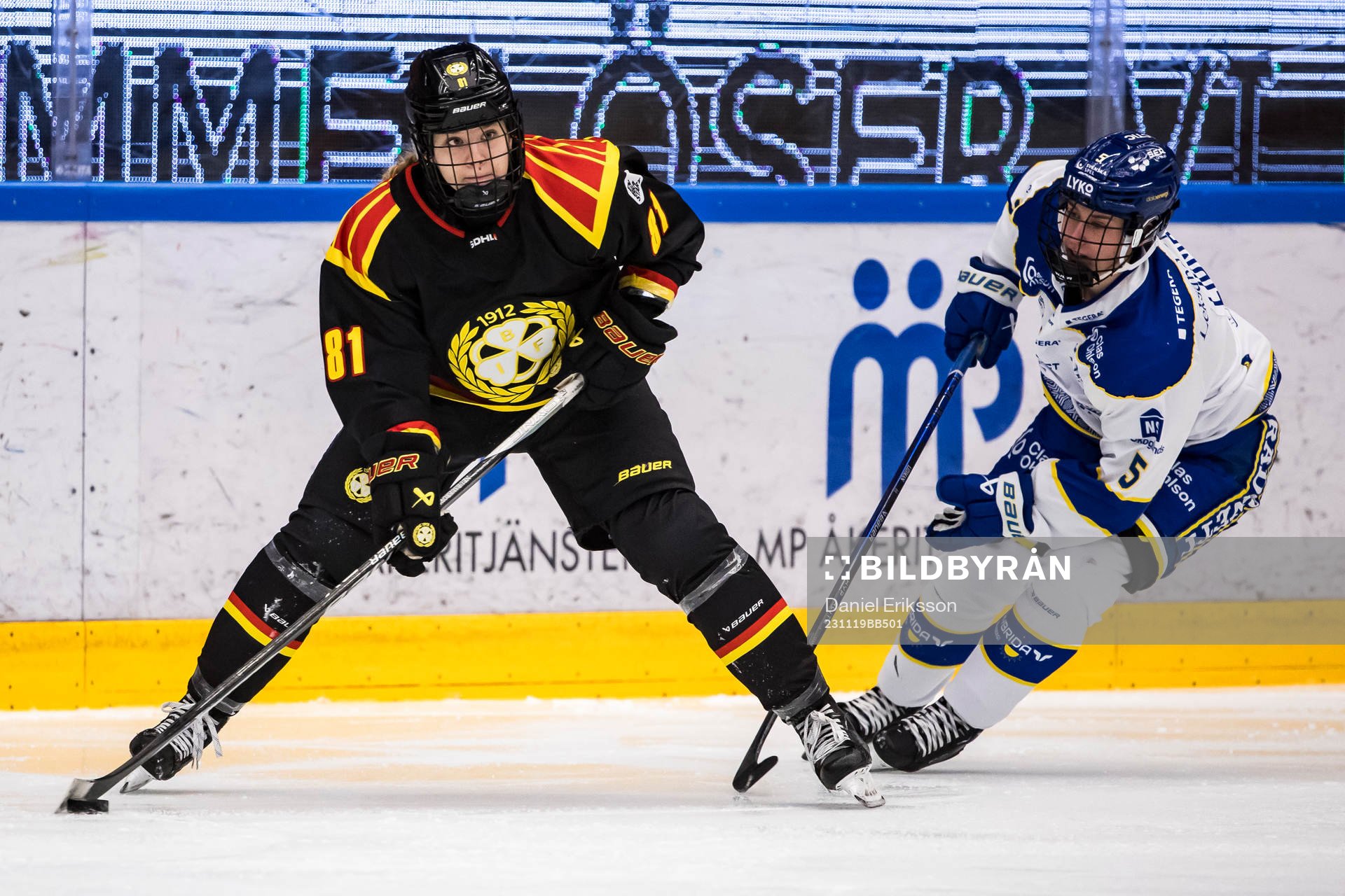 Brynäs Noemi Neubauerova och Leksands Nathalie Lidman