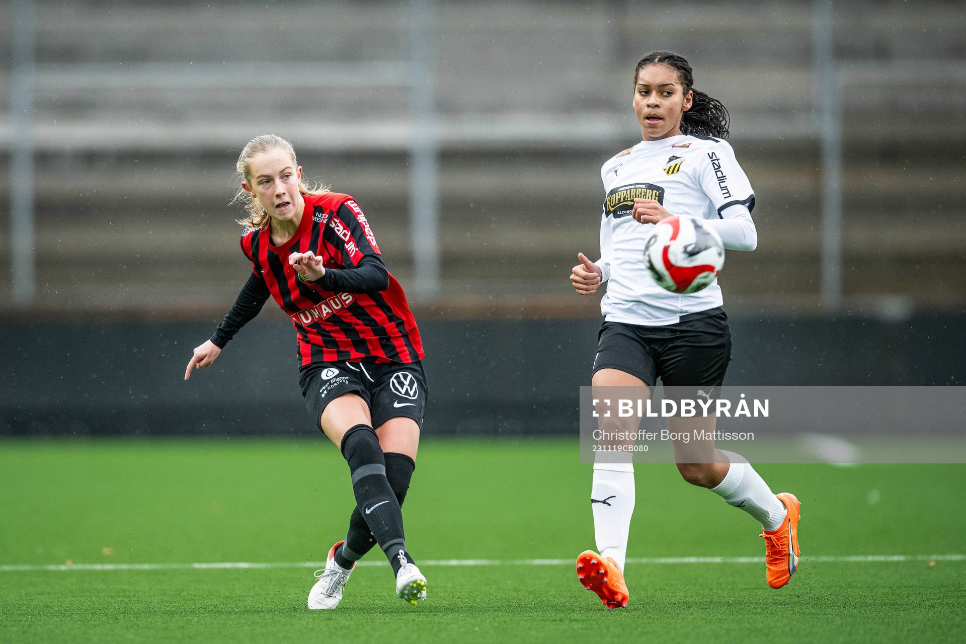 Brommapojkarnas Tuva Thulin och Häckens Stella Oyoko