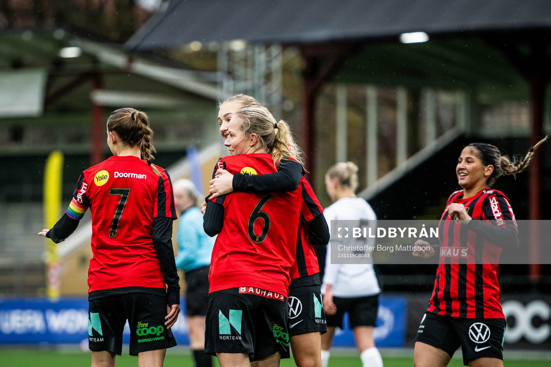 Brommapojkarnas Klara Bengtsson jublar