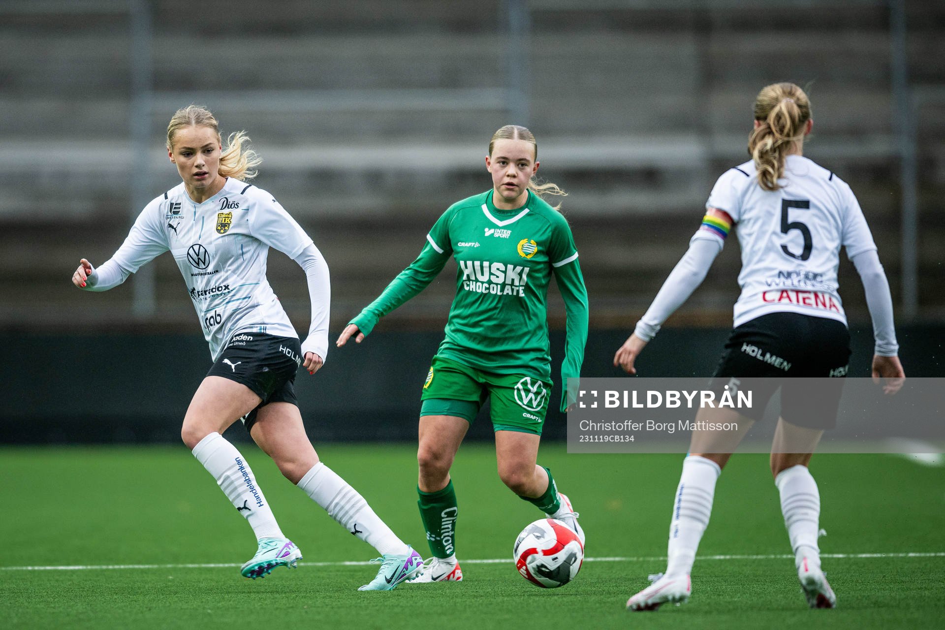 Umeås Tyra Eriksén och Hammarbys Ida Gagnfors