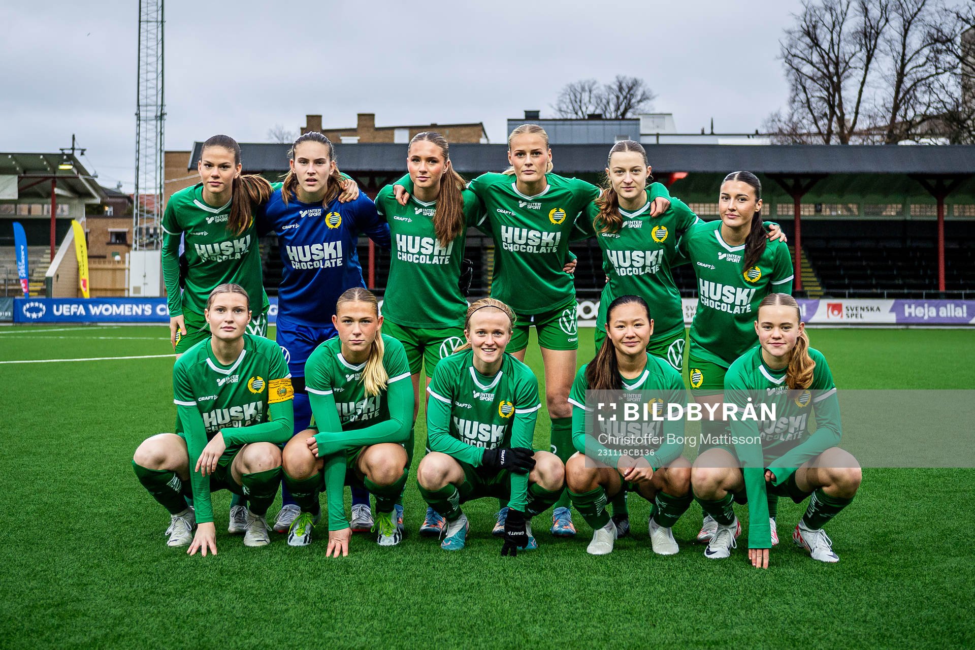 Hammarbys spelare ställer upp för en lagbild